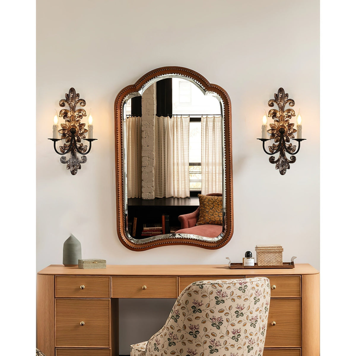 Vadora Postmodern Luxury Sconce Wall Lamp