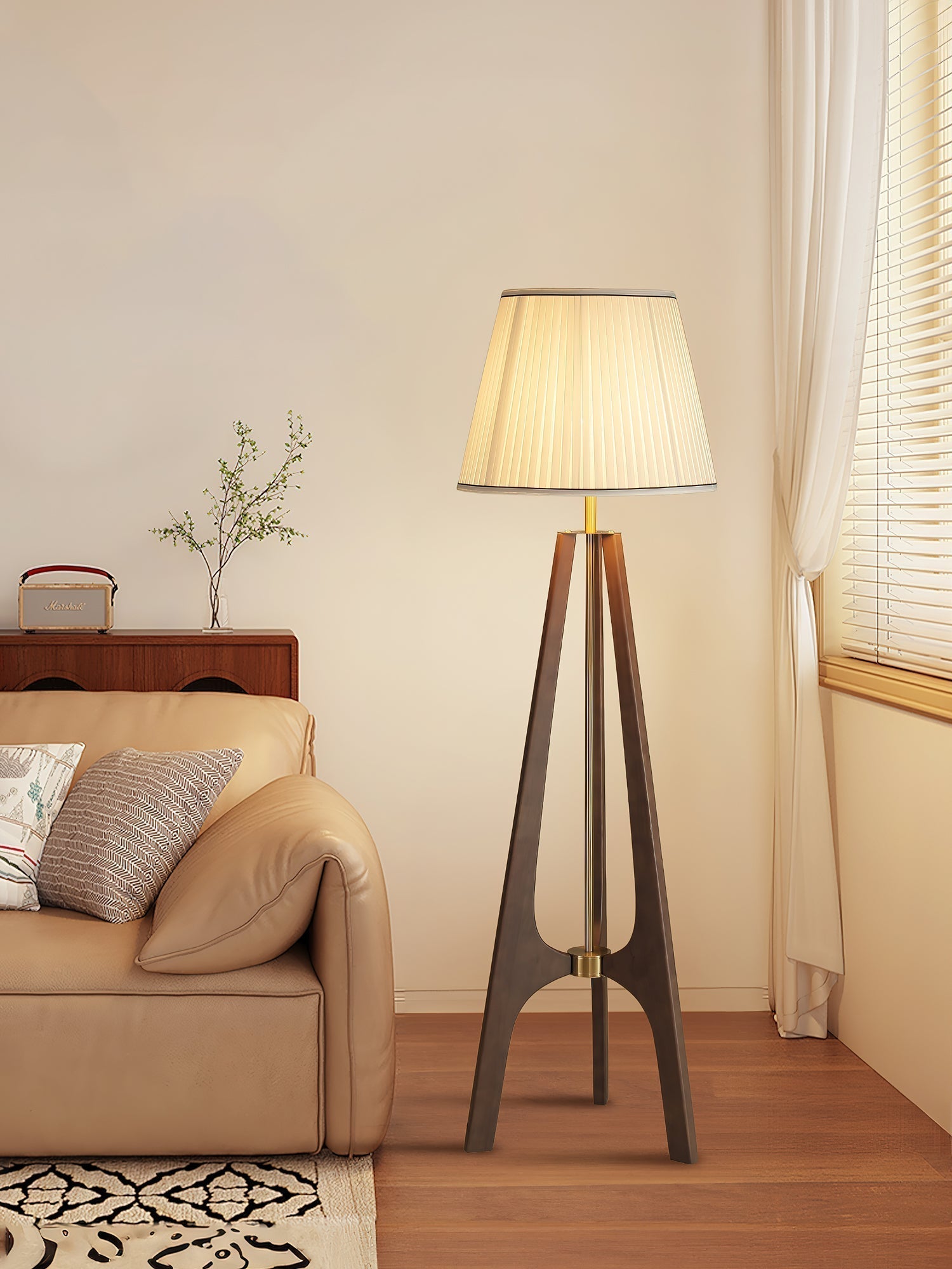 Halvyn Tripod Floor Lamp