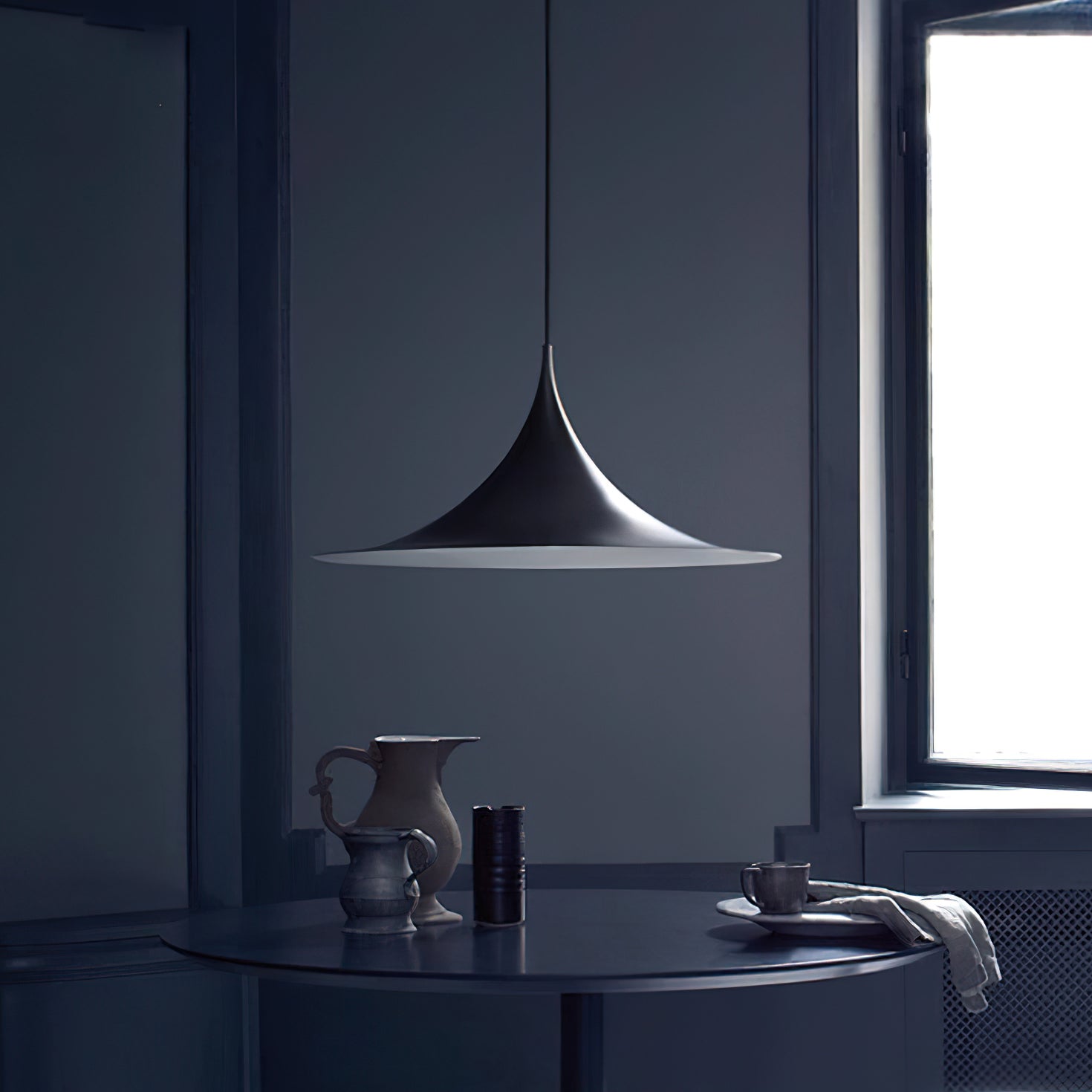 Pendant Lamp Slim Neck and Wide Flare Dining - Neutral Decor