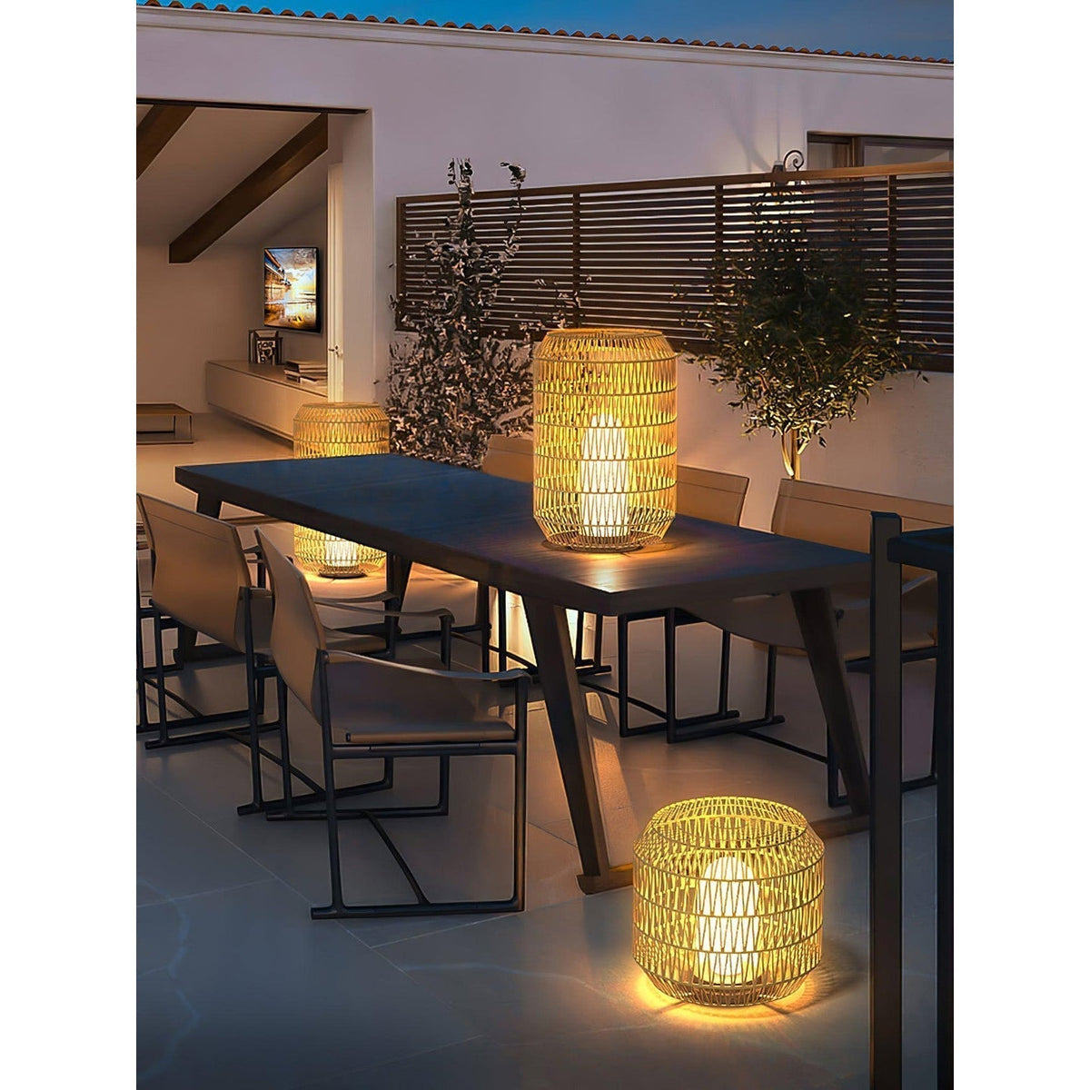 Velaleria Outdoor Light