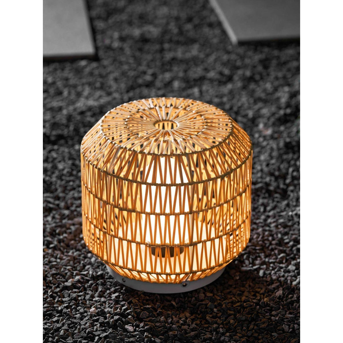 Velaleria Outdoor Light