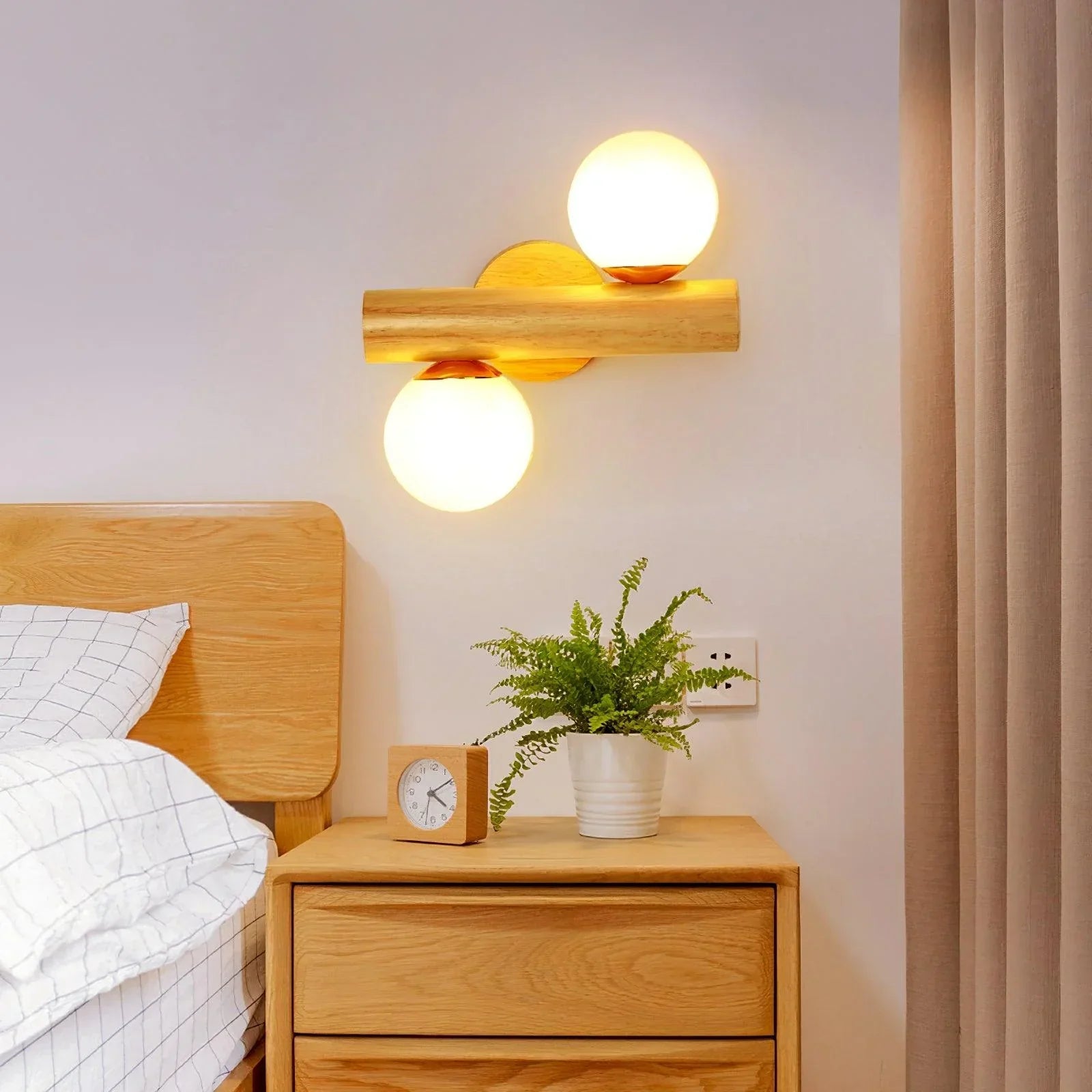 Muto Antique Cottage Wood Wall Light  Rotatable