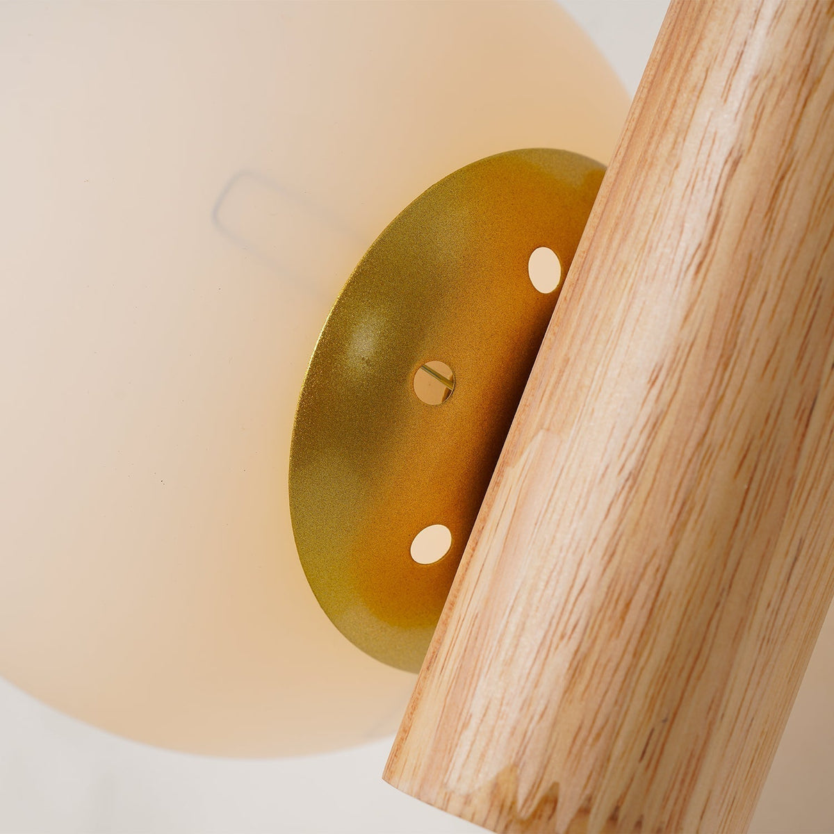 Fioran Wood Scandinavian Wall Lamp