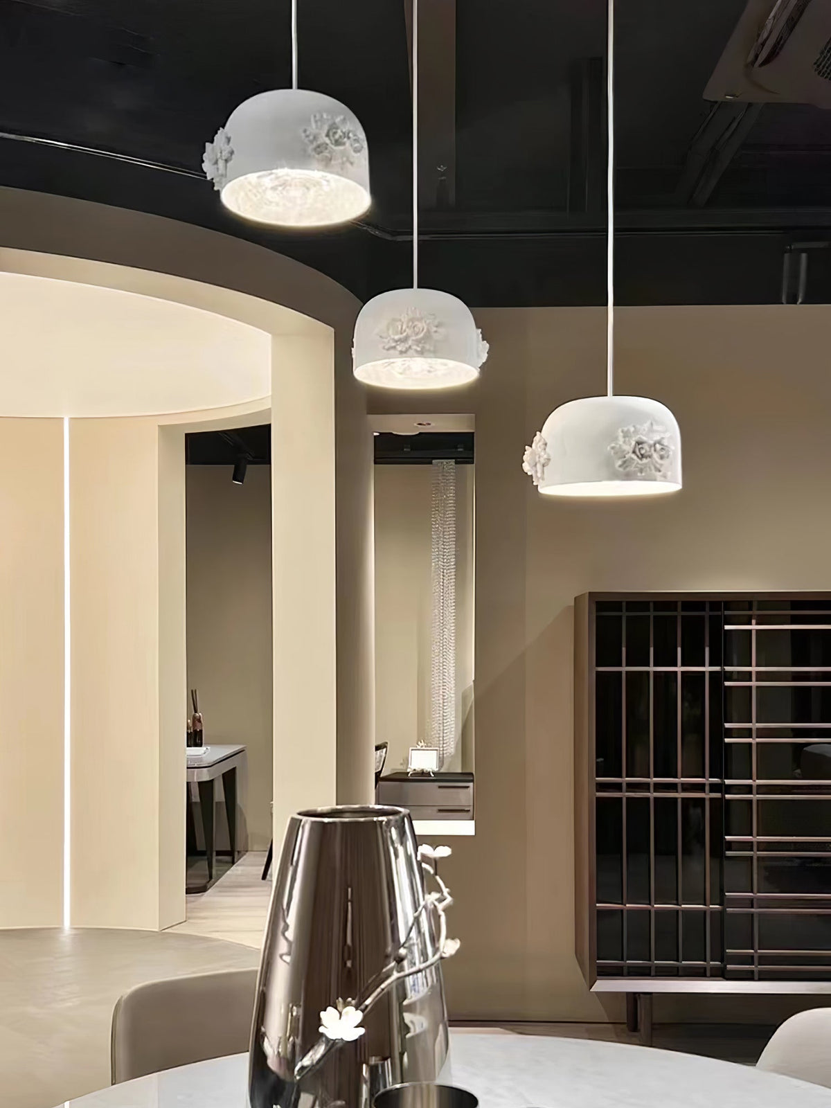 Vilaeos Minimalist Resin Wall Light