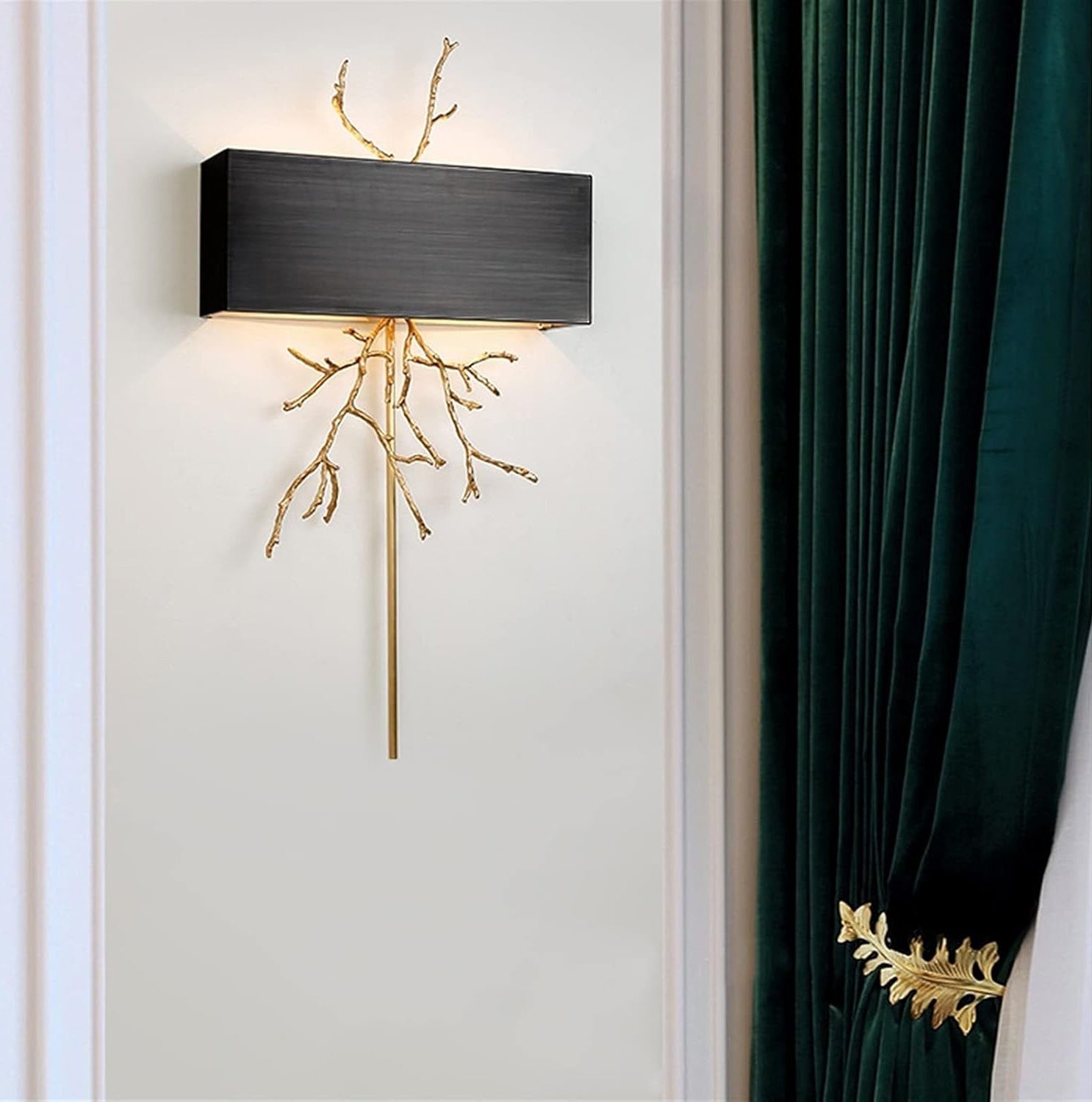 Calisette Wall Lamp