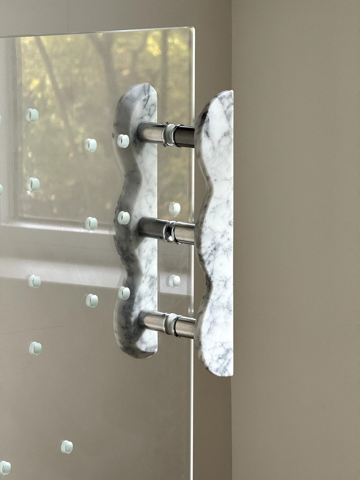 Marisyn Twin-Curve Pull Handle