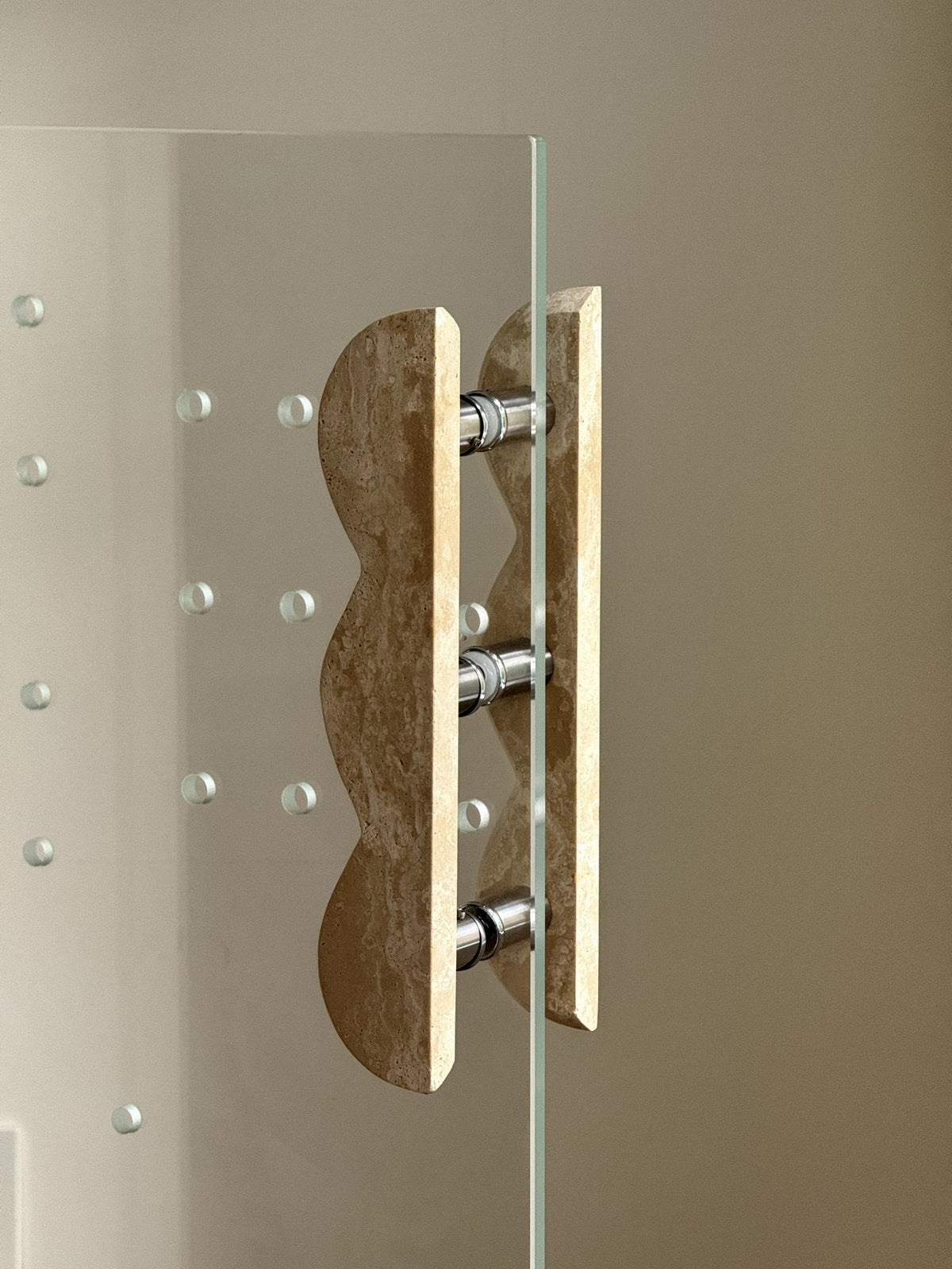 Marisyn Twin-Curve Pull Handle