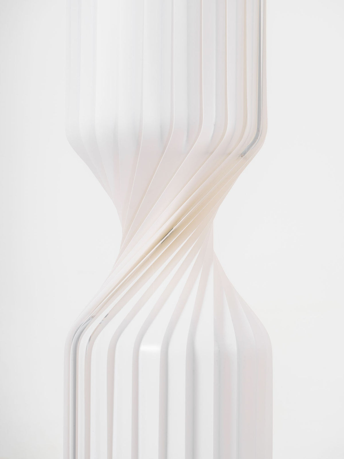 Oraeoril Modern PVC Floor Lamp