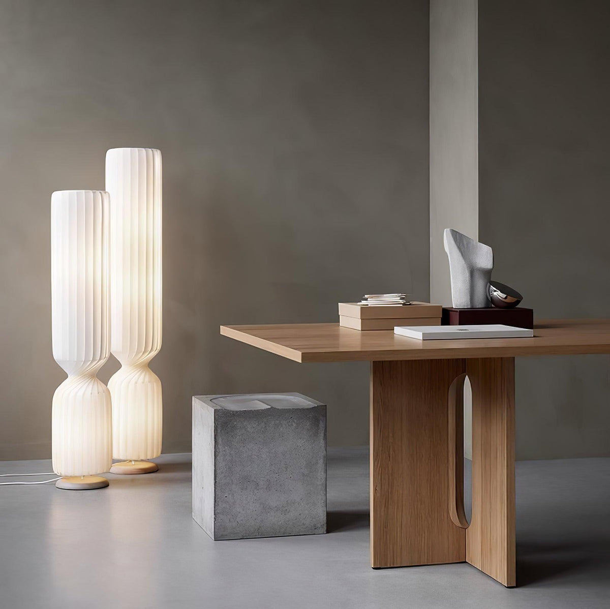 Oraeoril Modern PVC Floor Lamp
