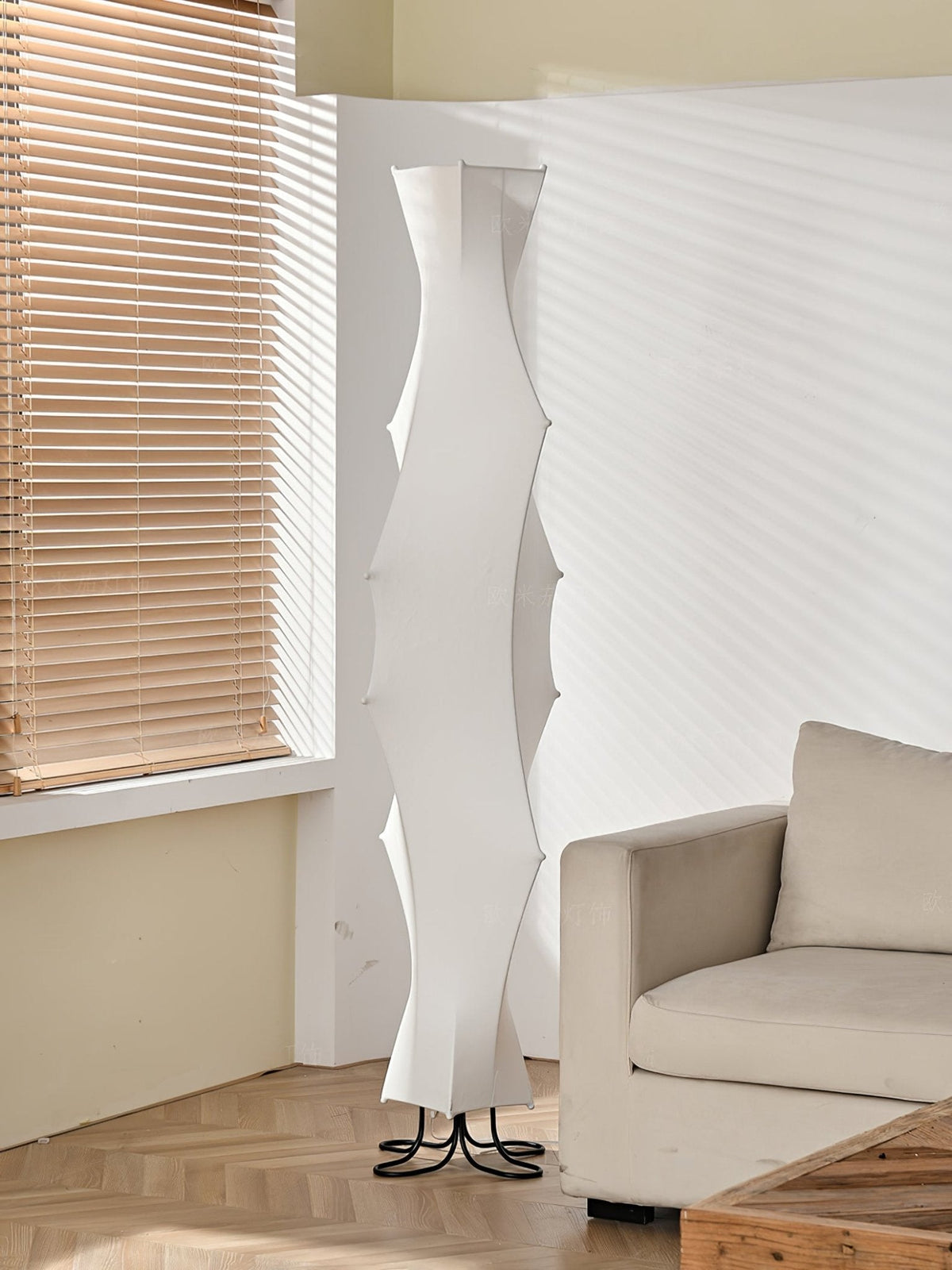 Vela Twist Silk Floor Lamp