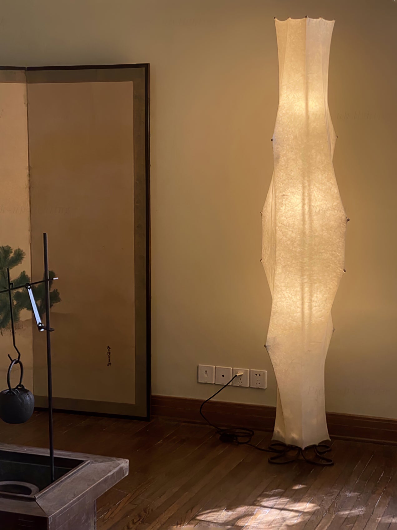 Vela Twist Silk Floor Lamp