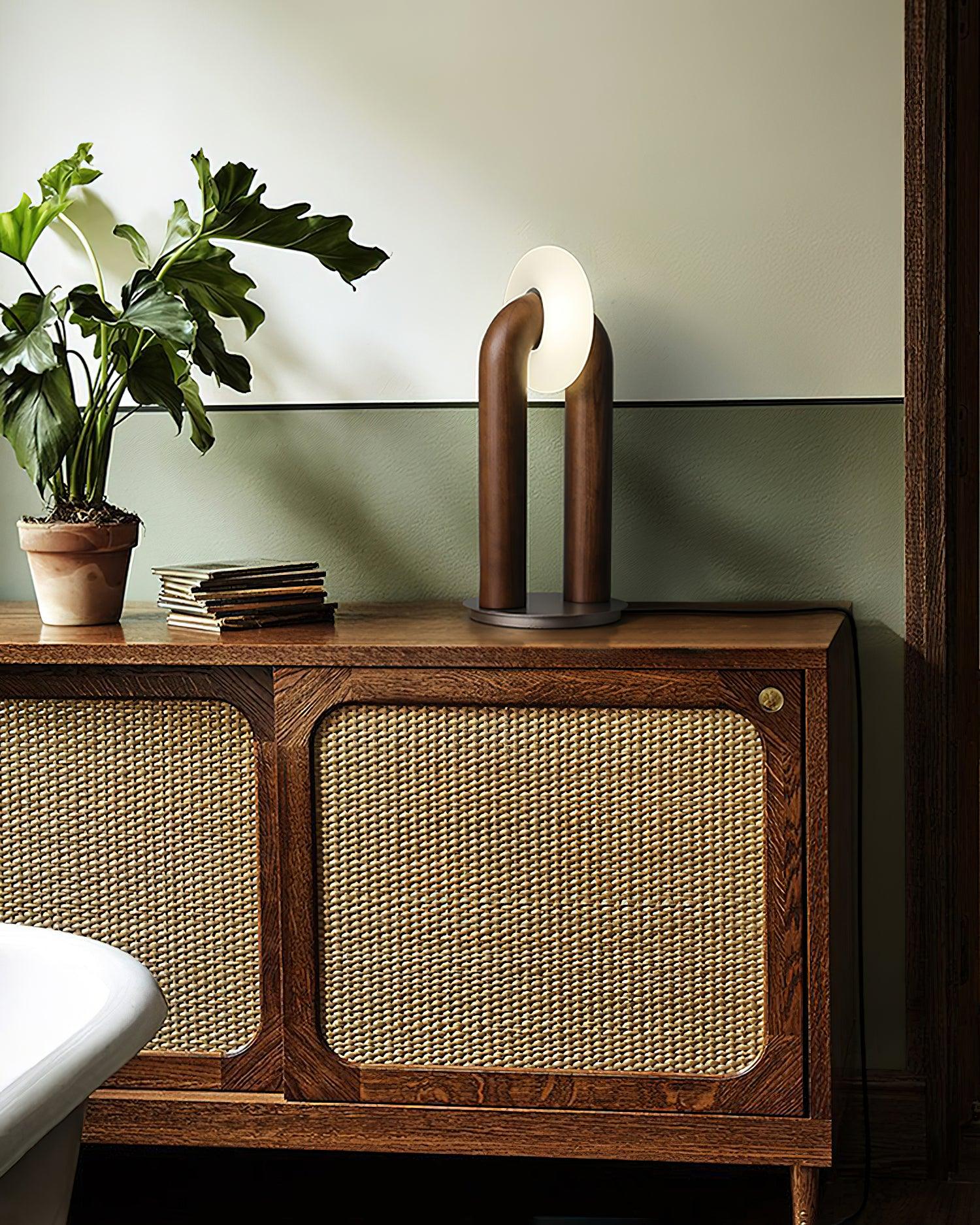Elvelelia Vintage Wood Table Lamp
