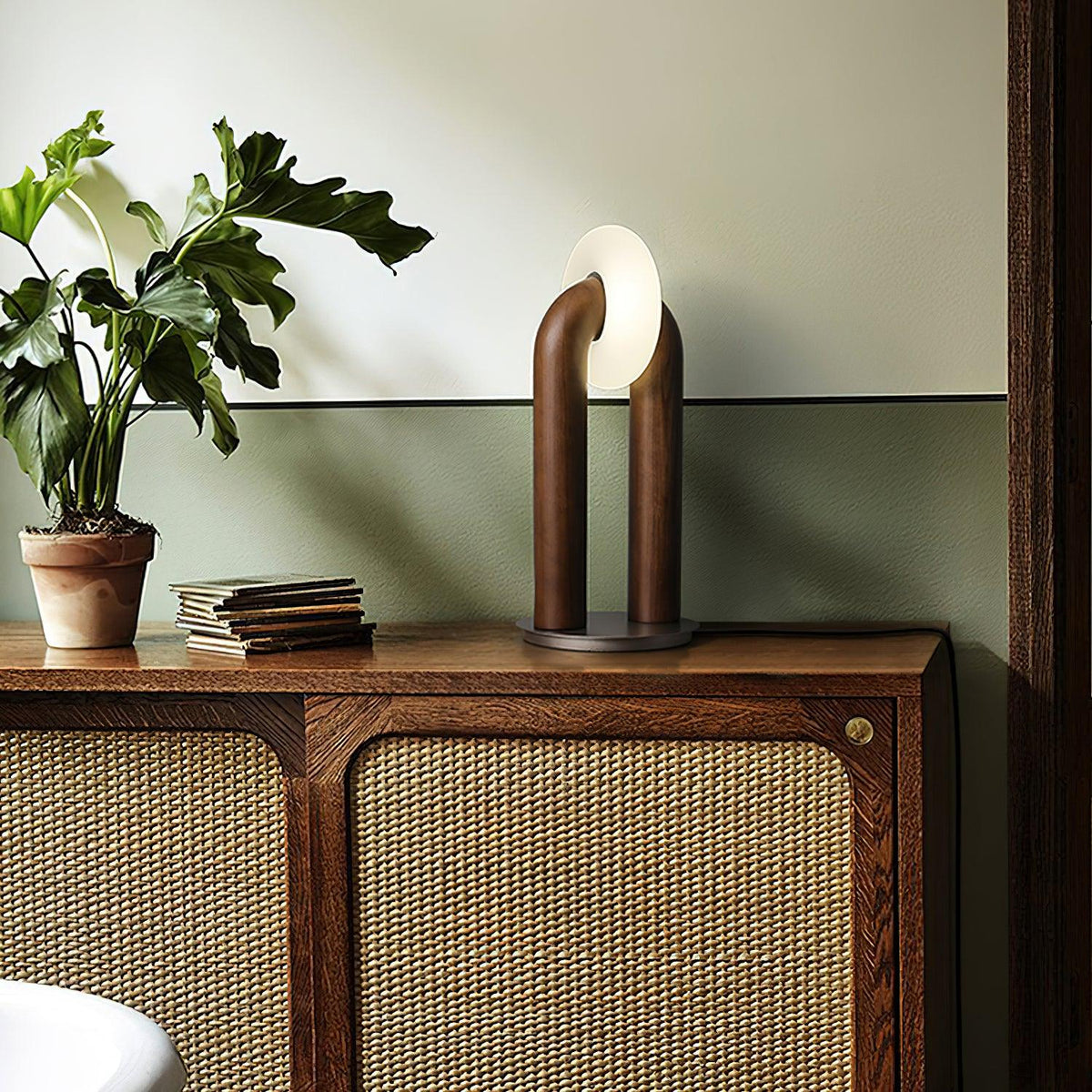 Elvelelia Vintage Wood Table Lamp
