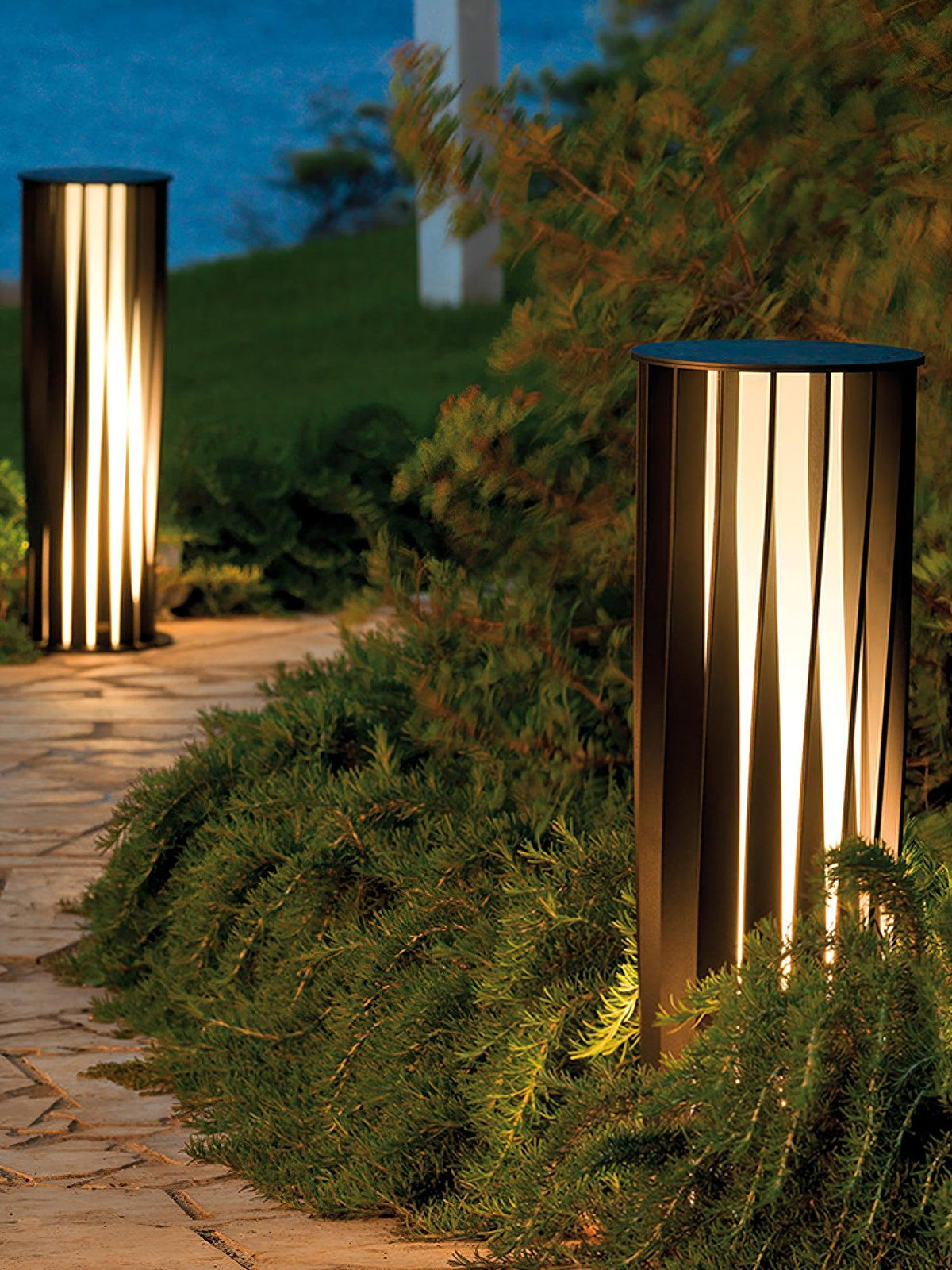 Veliria Acrylic Outdoor Light