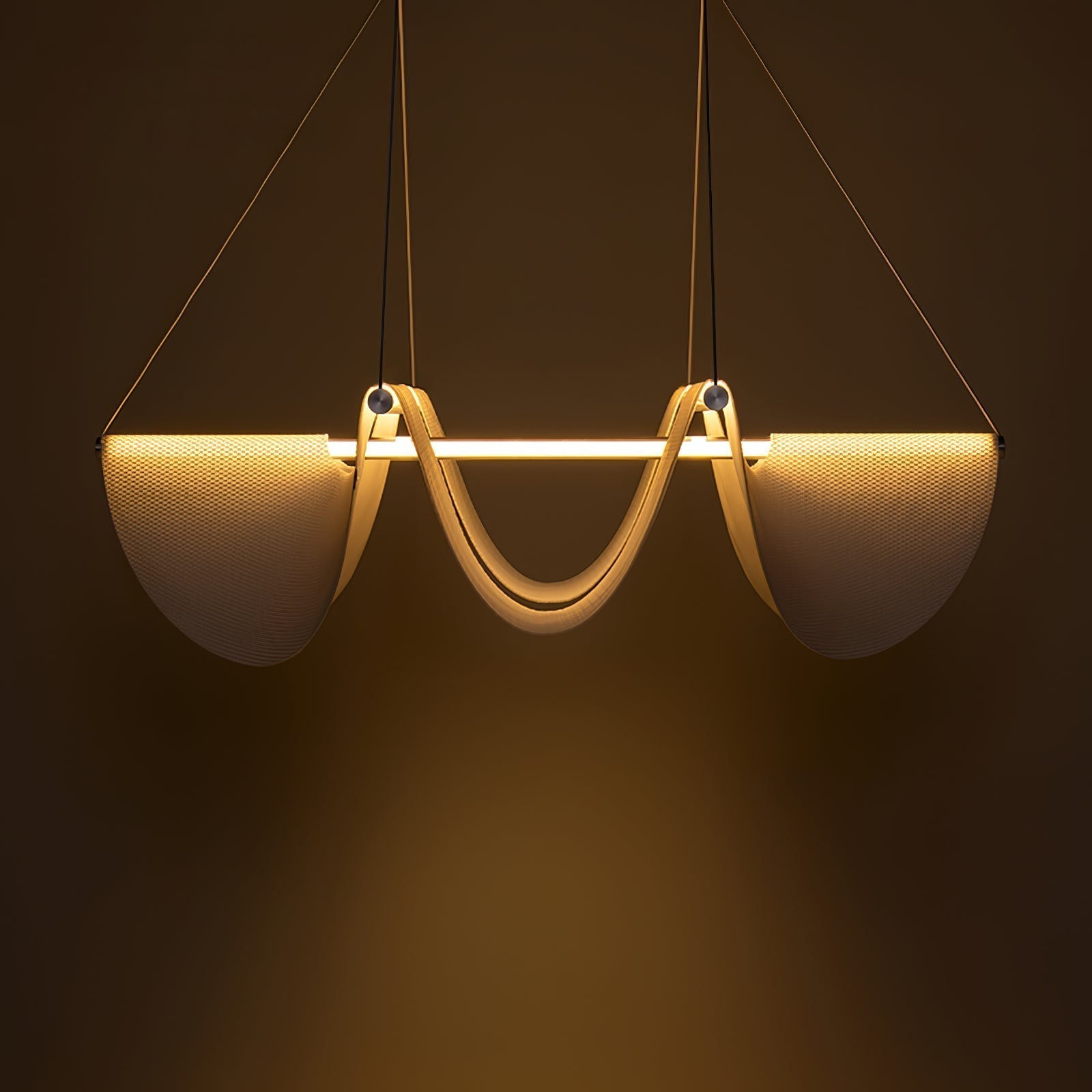 Avenuelle Postmodern Luxury Ribbon Pendant Lamp