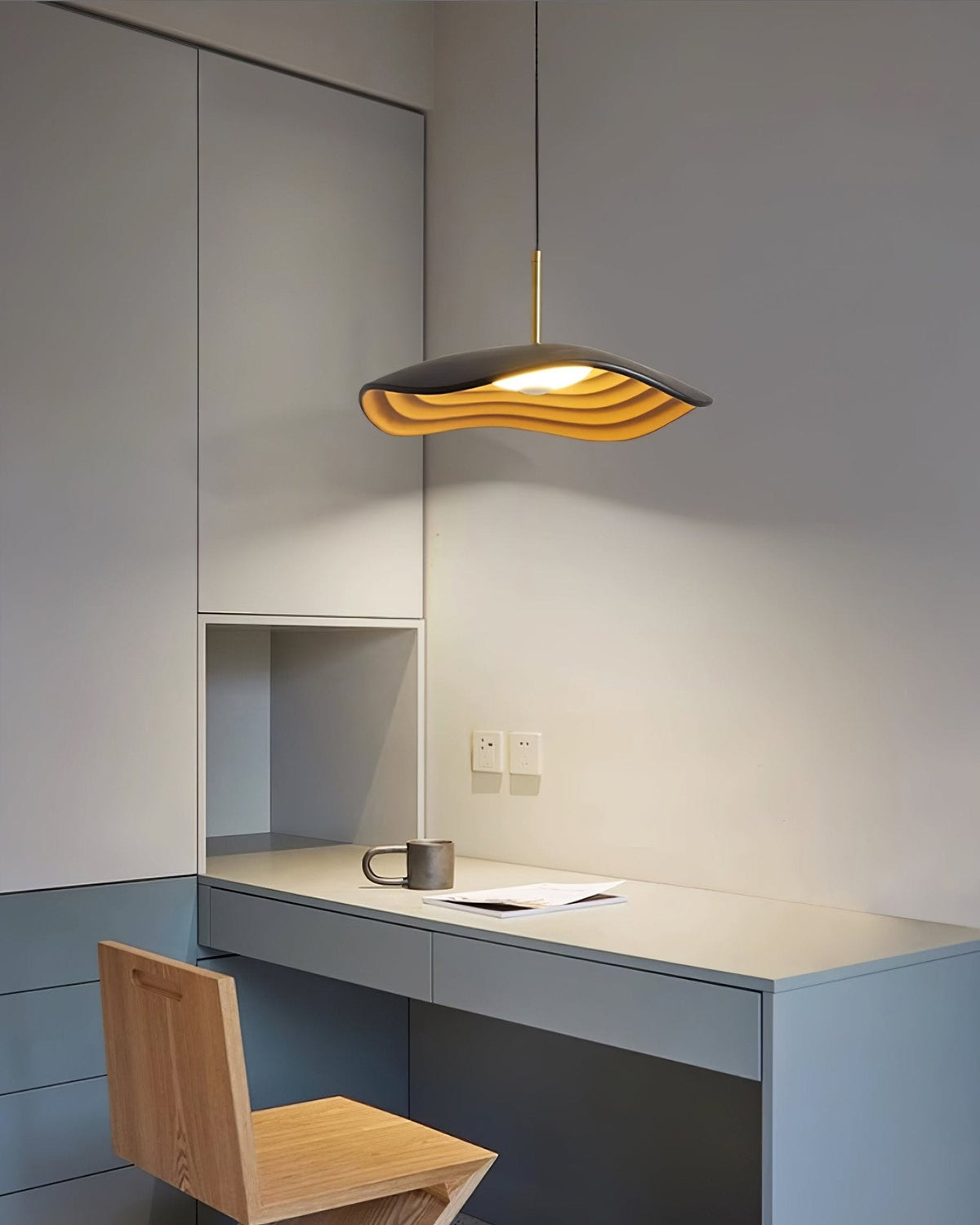 Zynthra Resin Artistic Pendant Lamp