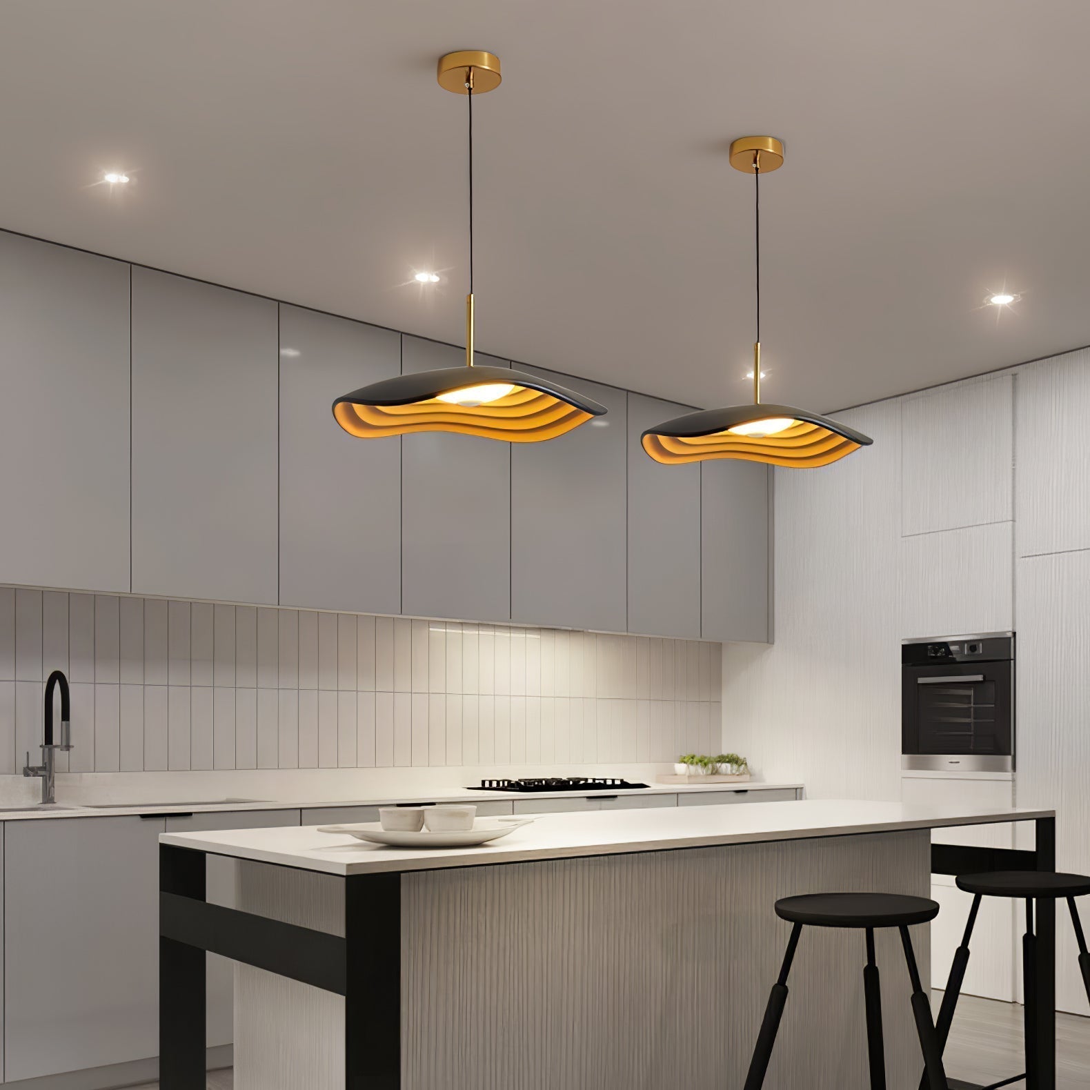 Zynthra Resin Artistic Pendant Lamp
