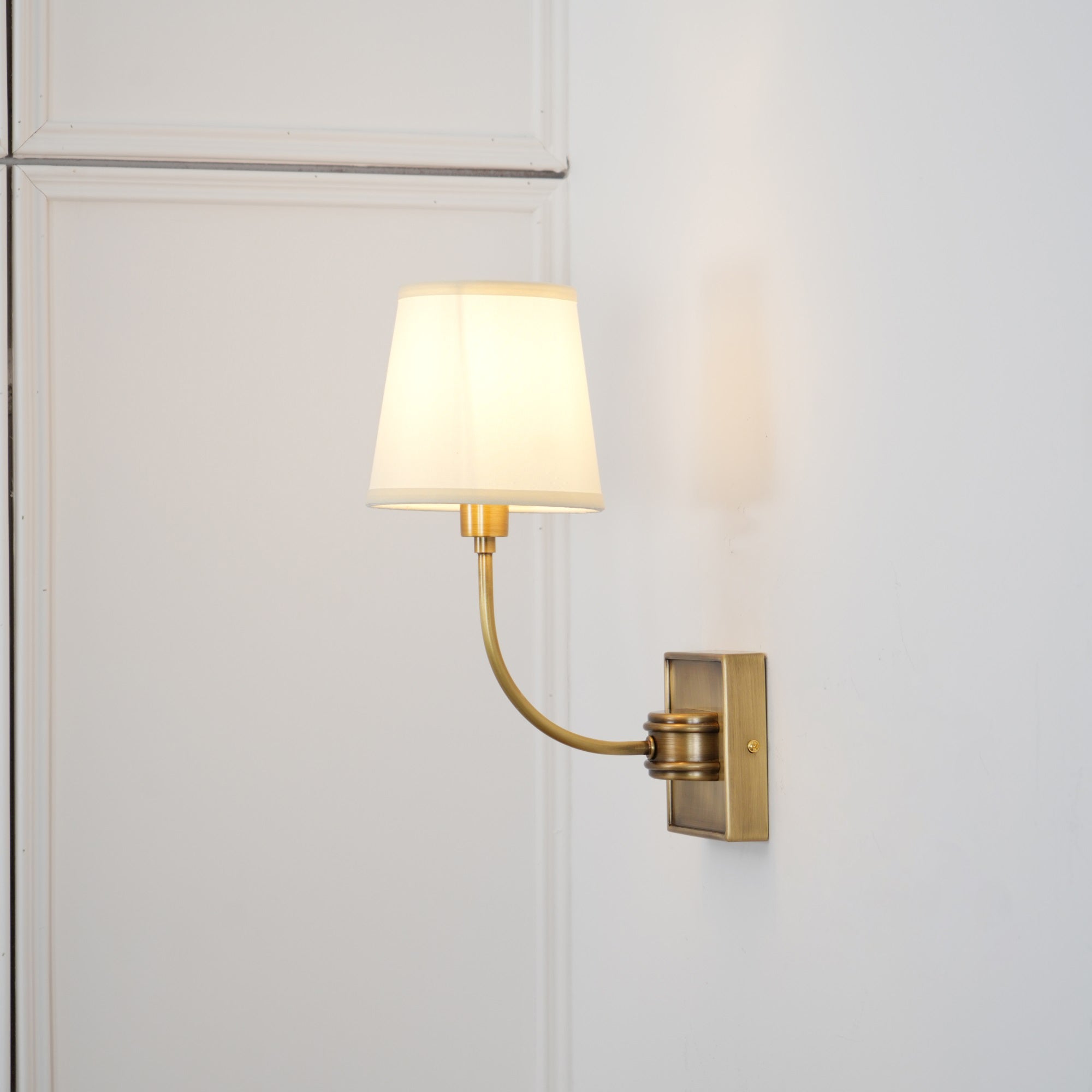 Varen Classic Black Bronze Wall Lamp