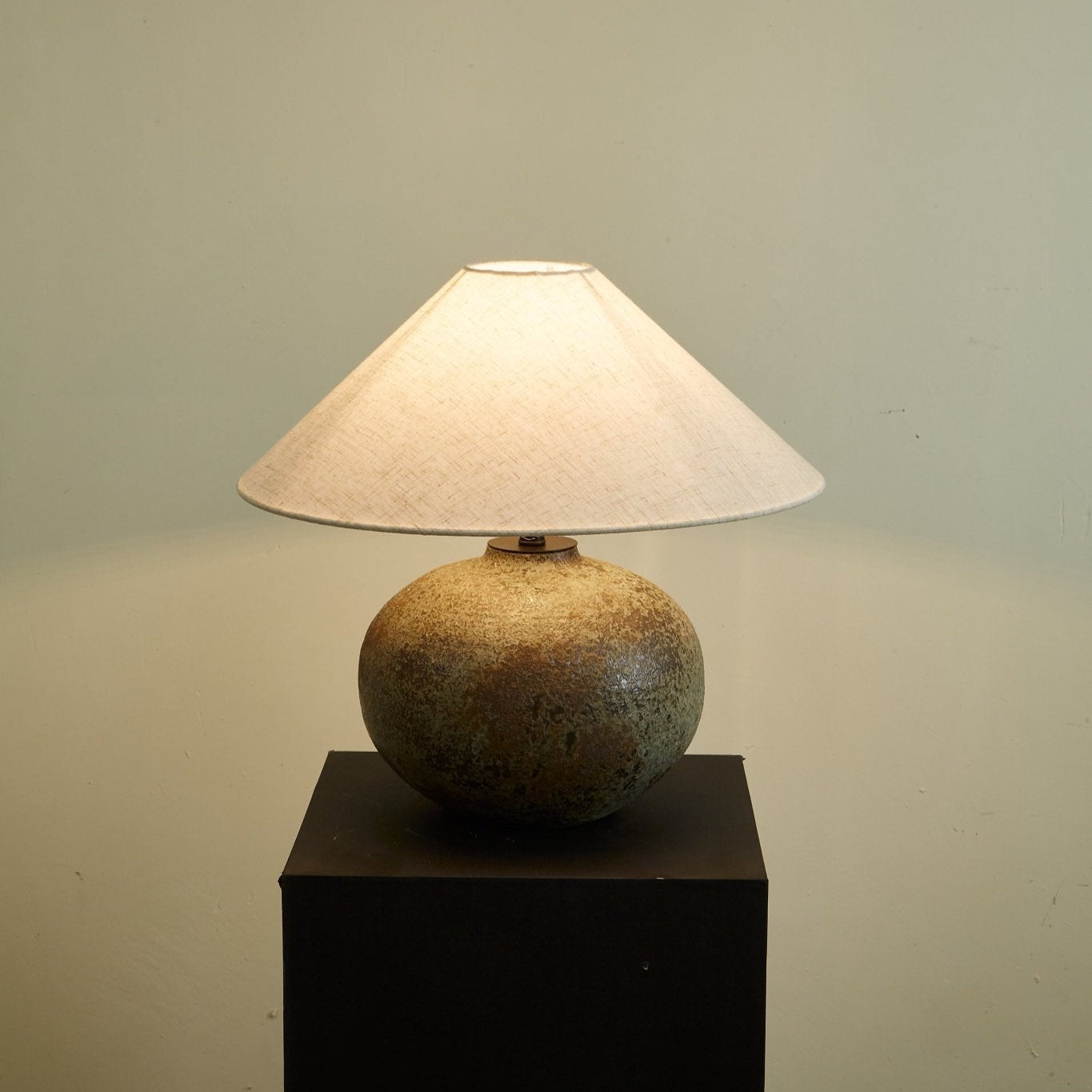 Faye Modern Ceramics Table Lamp