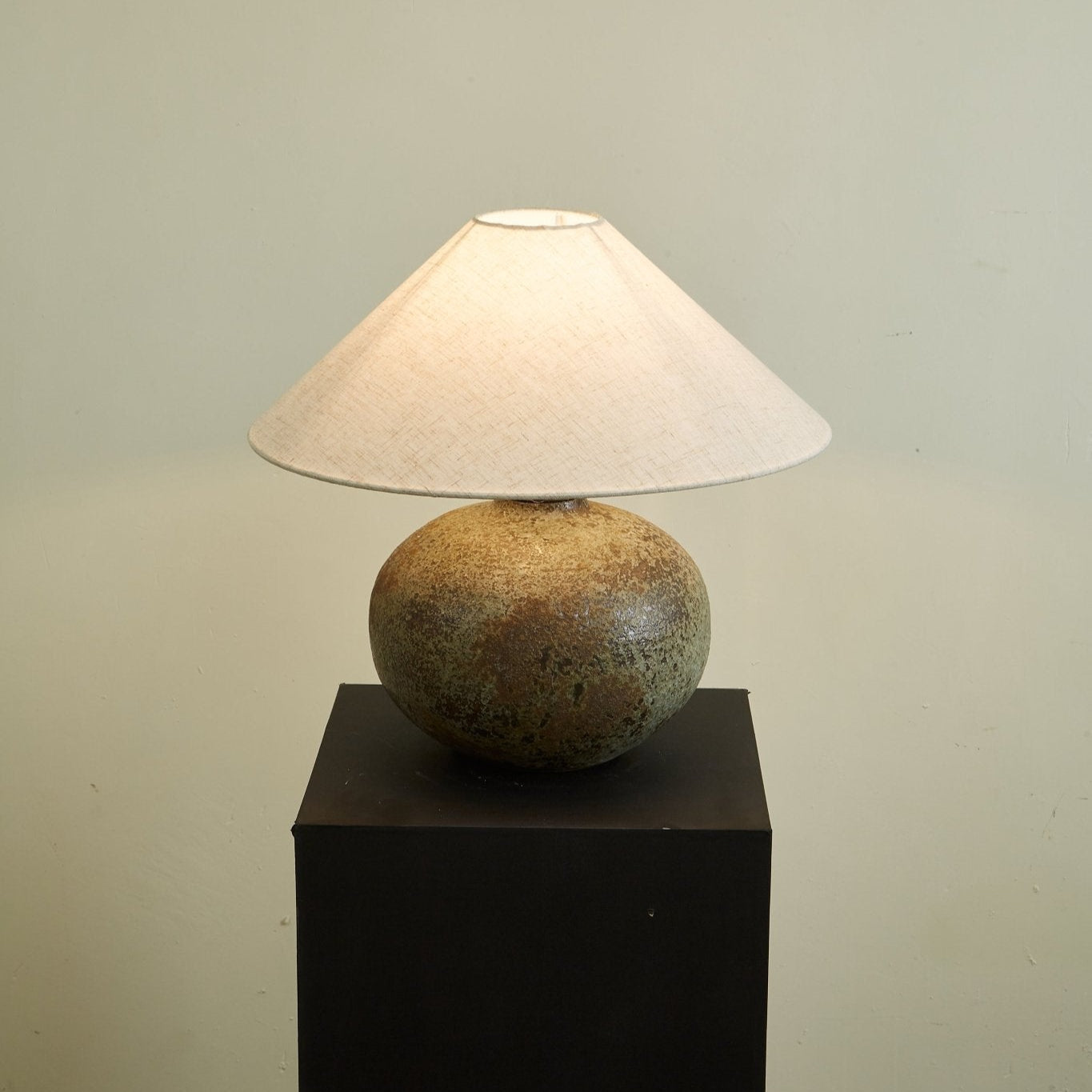 Faye Modern Ceramics Table Lamp