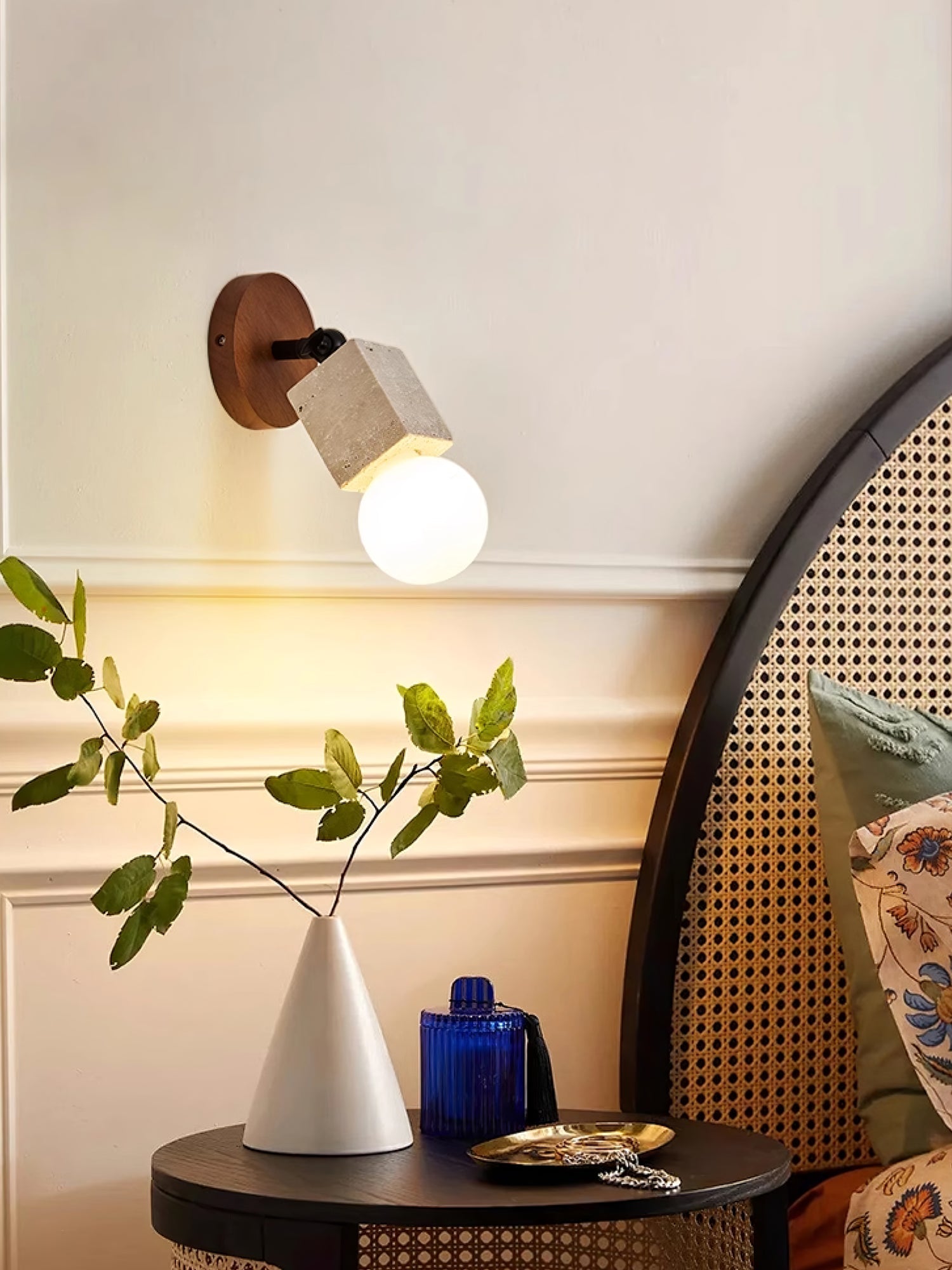 Cesilyra Cylindrical-Tube Travertine Wall Light