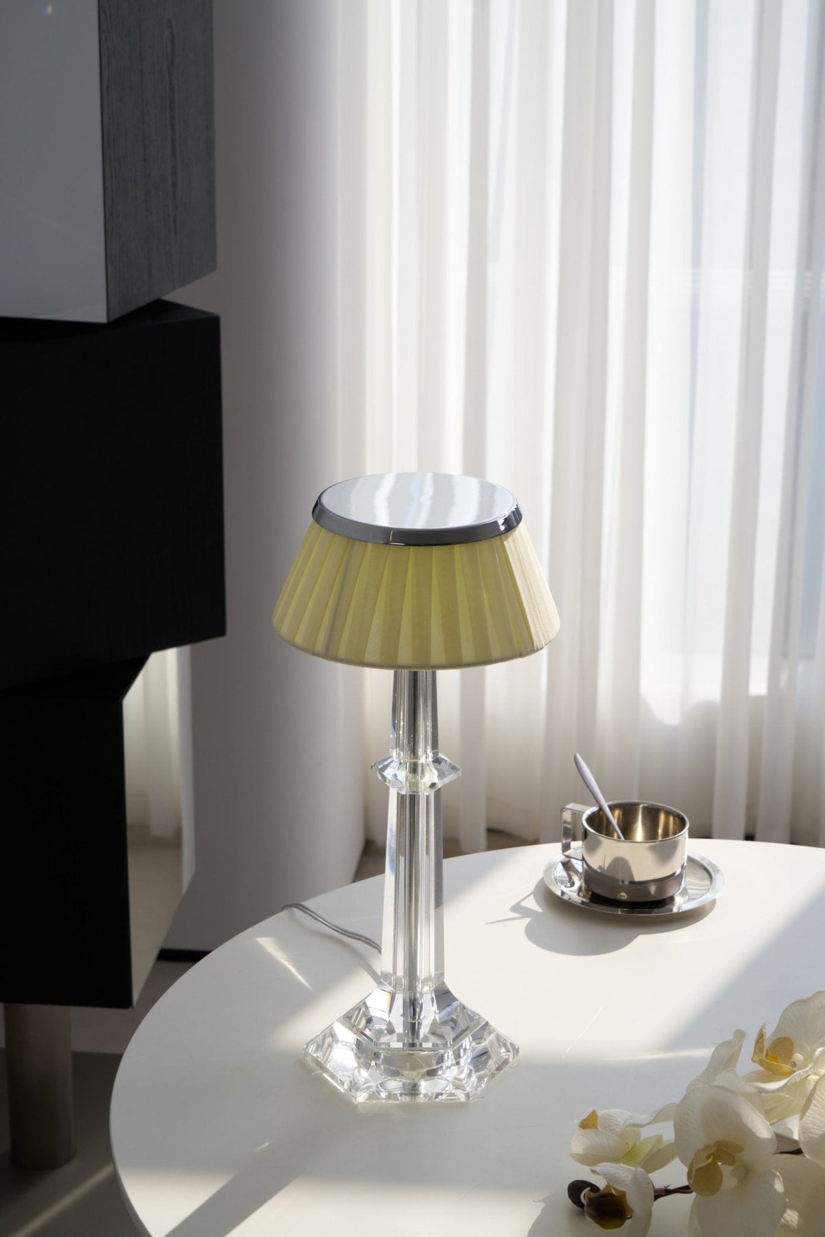 Haloza Fabric Luxurious Table Lamp