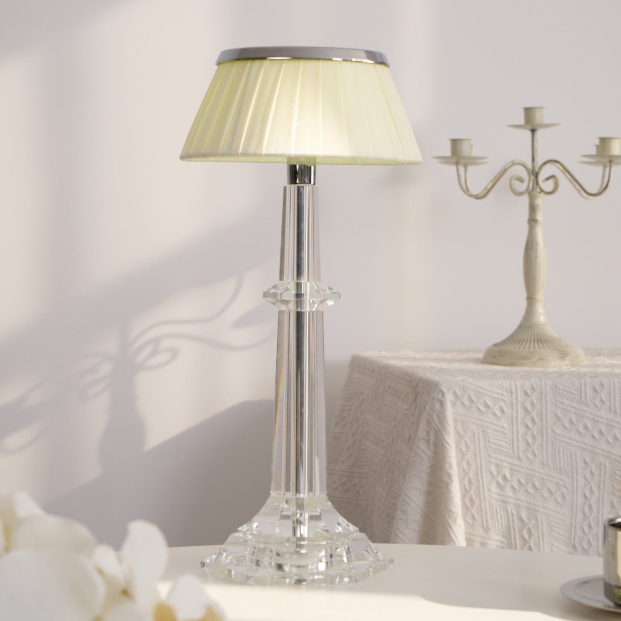 Haloza Fabric Luxurious Table Lamp