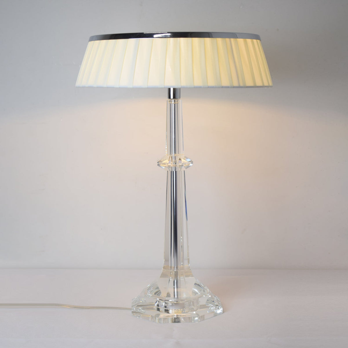 Haloza Fabric Luxurious Table Lamp
