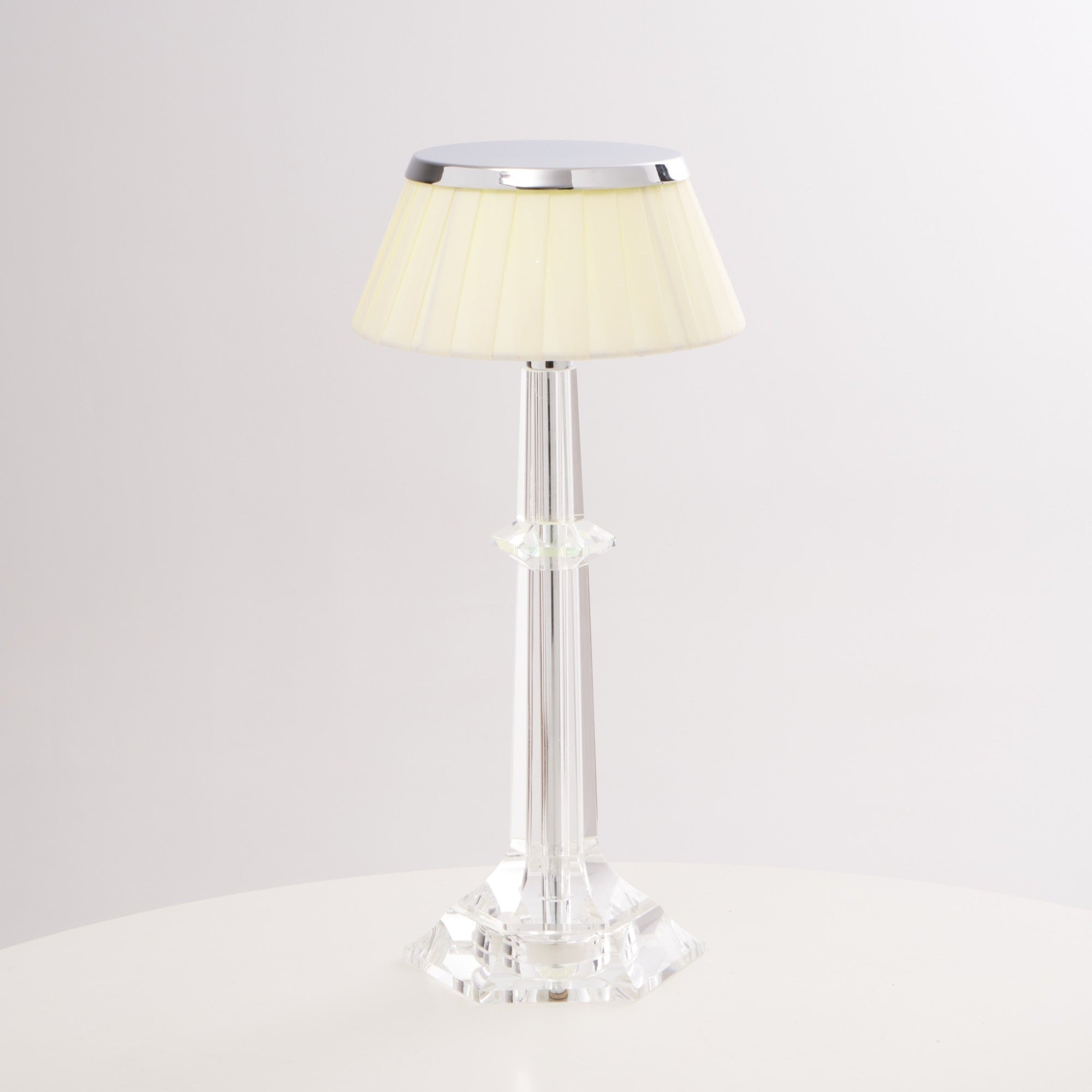 Haloza Fabric Luxurious Table Lamp