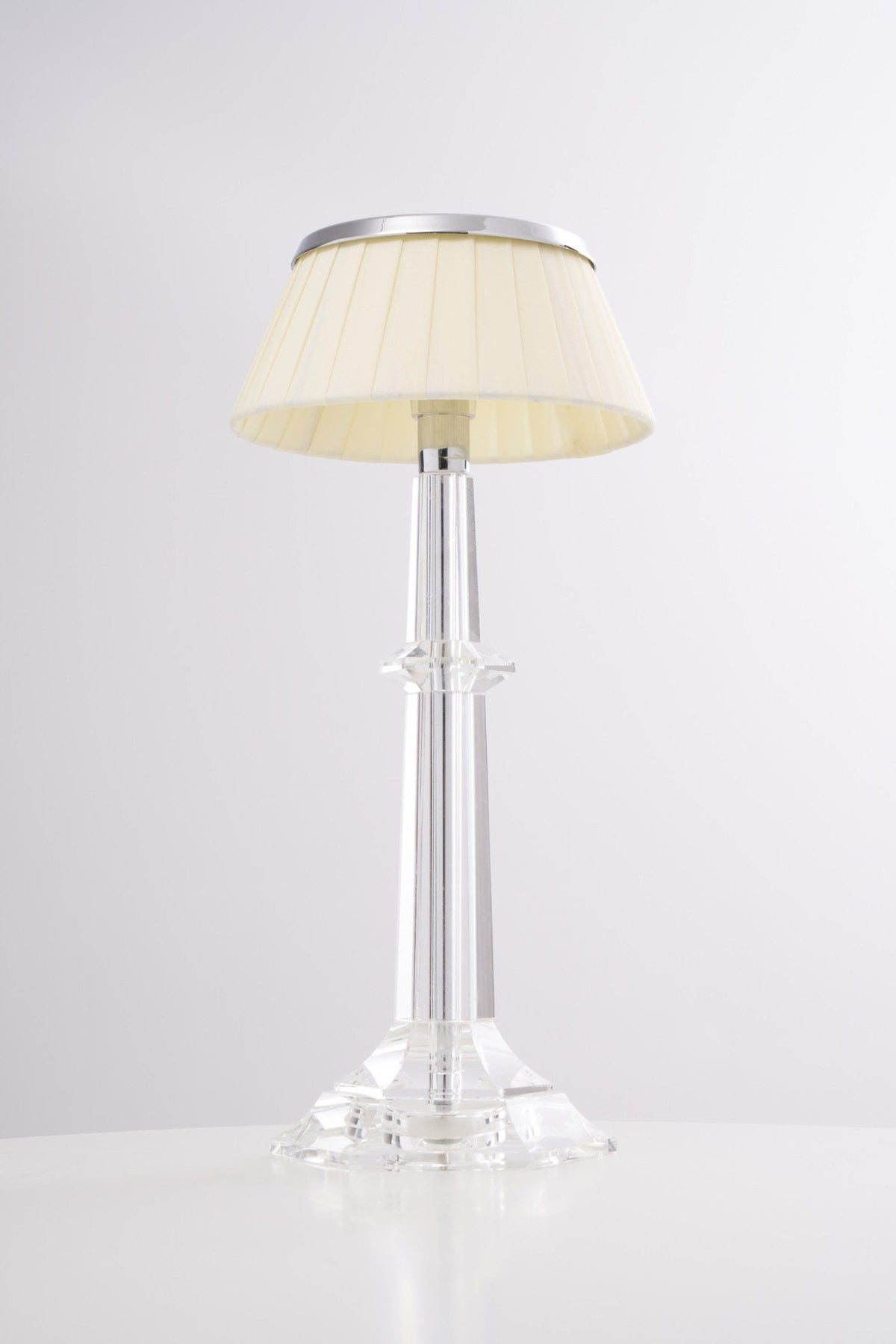 Haloza Fabric Luxurious Table Lamp