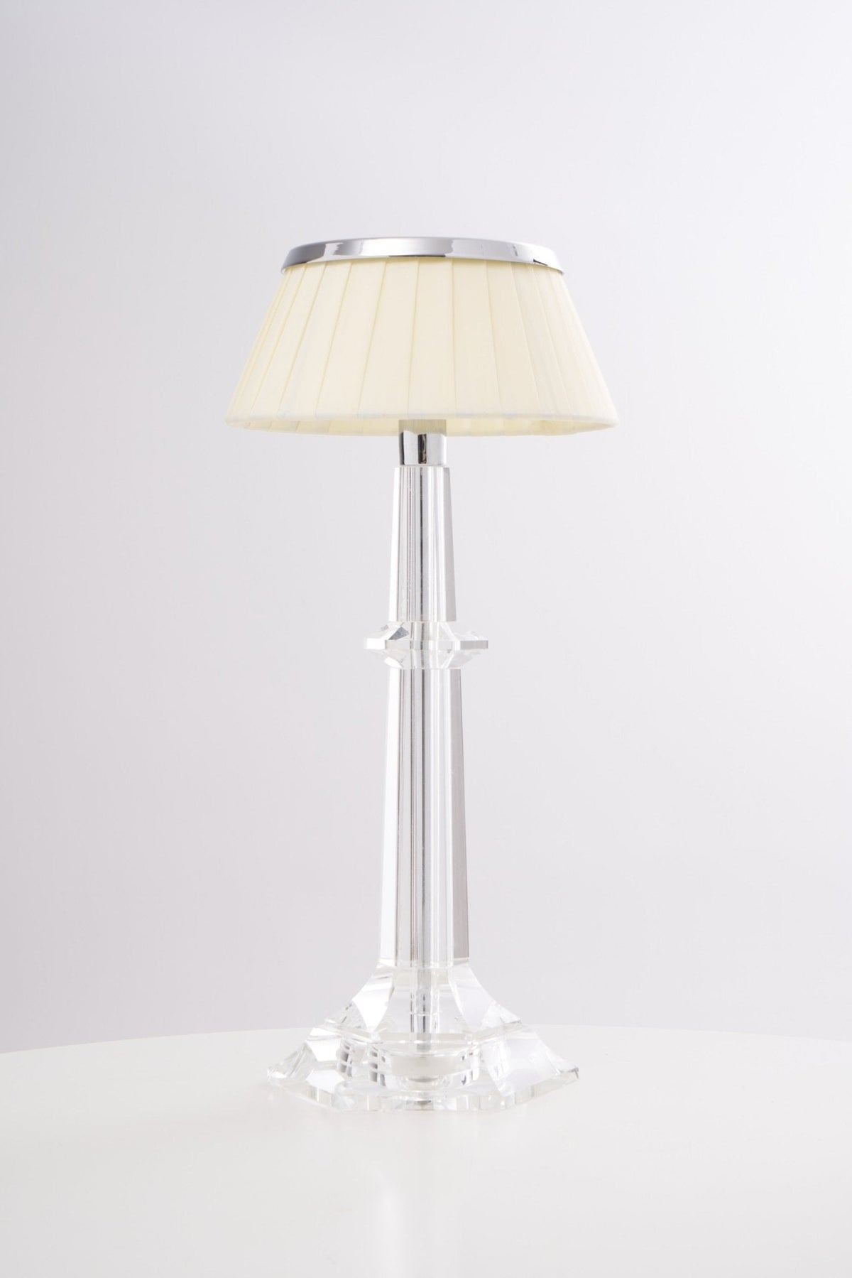 Haloza Fabric Luxurious Table Lamp