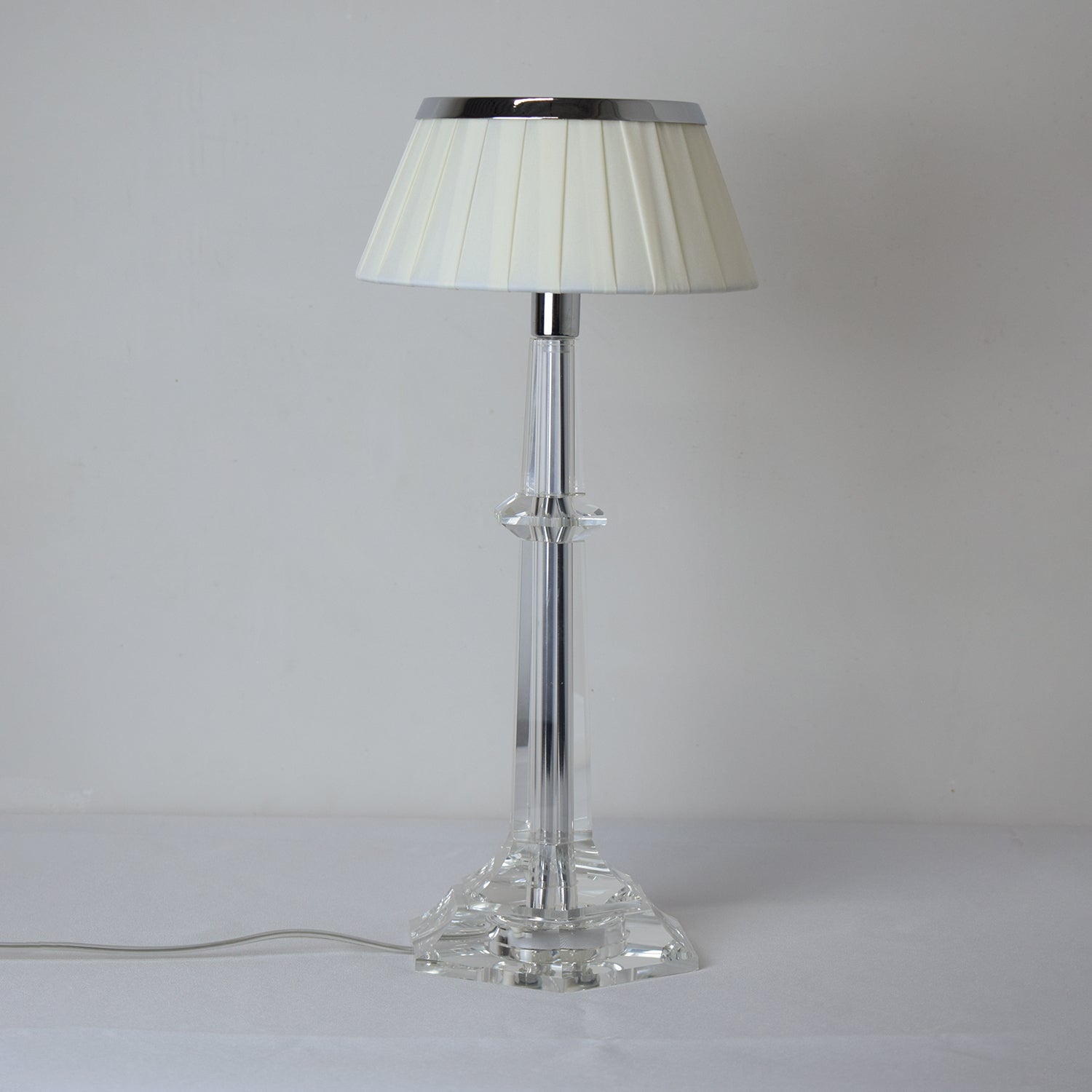 Haloza Fabric Luxurious Table Lamp