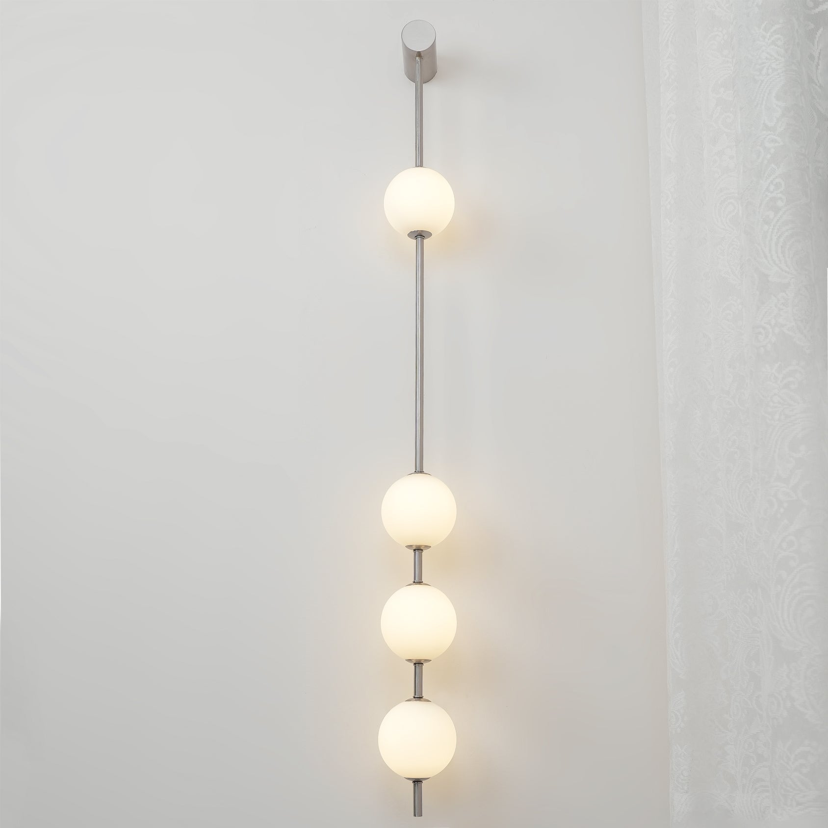 Lustra Wall Lamp Vertical Balls Brass - Neutral Decor