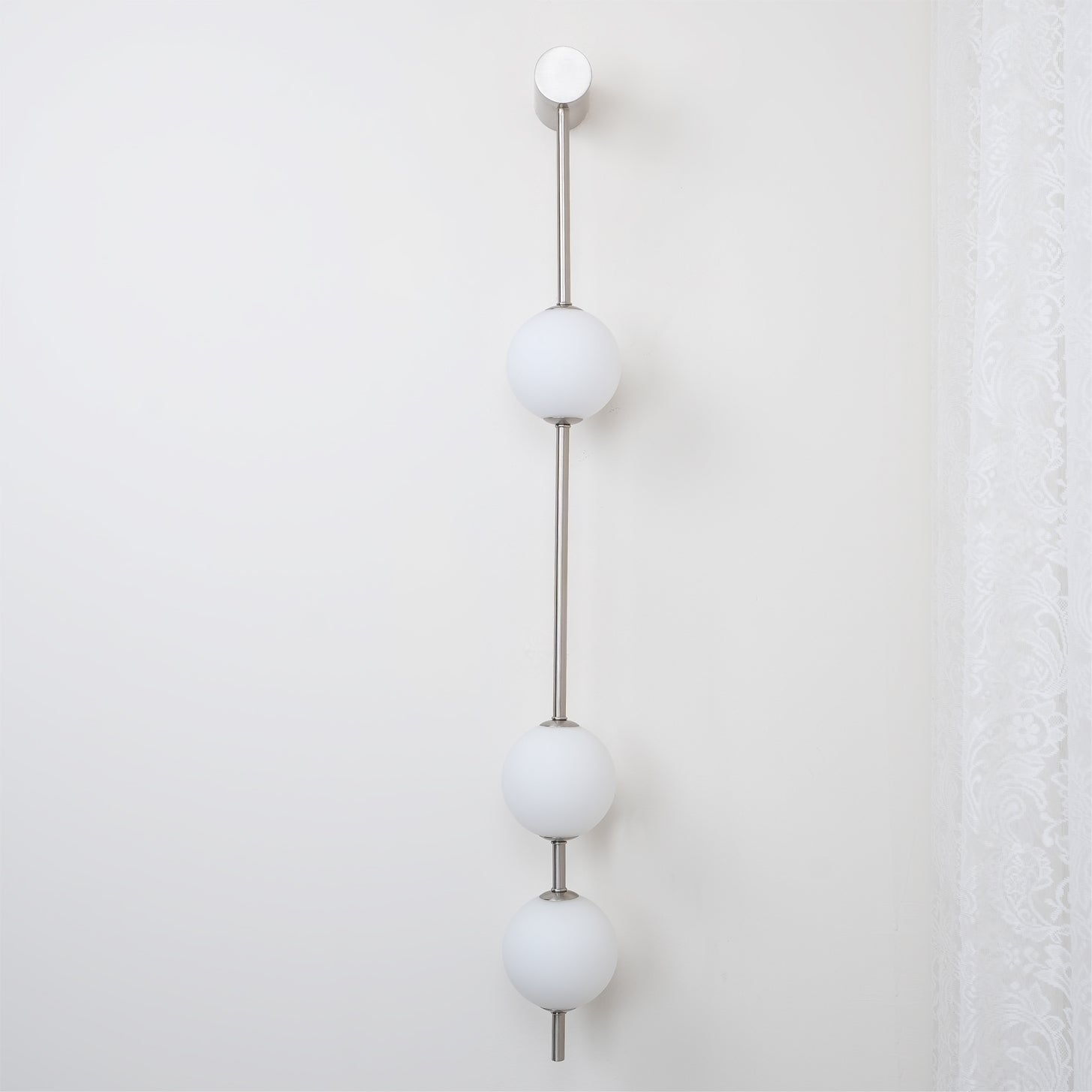Lustra Wall Lamp Vertical Balls Brass - Neutral Decor