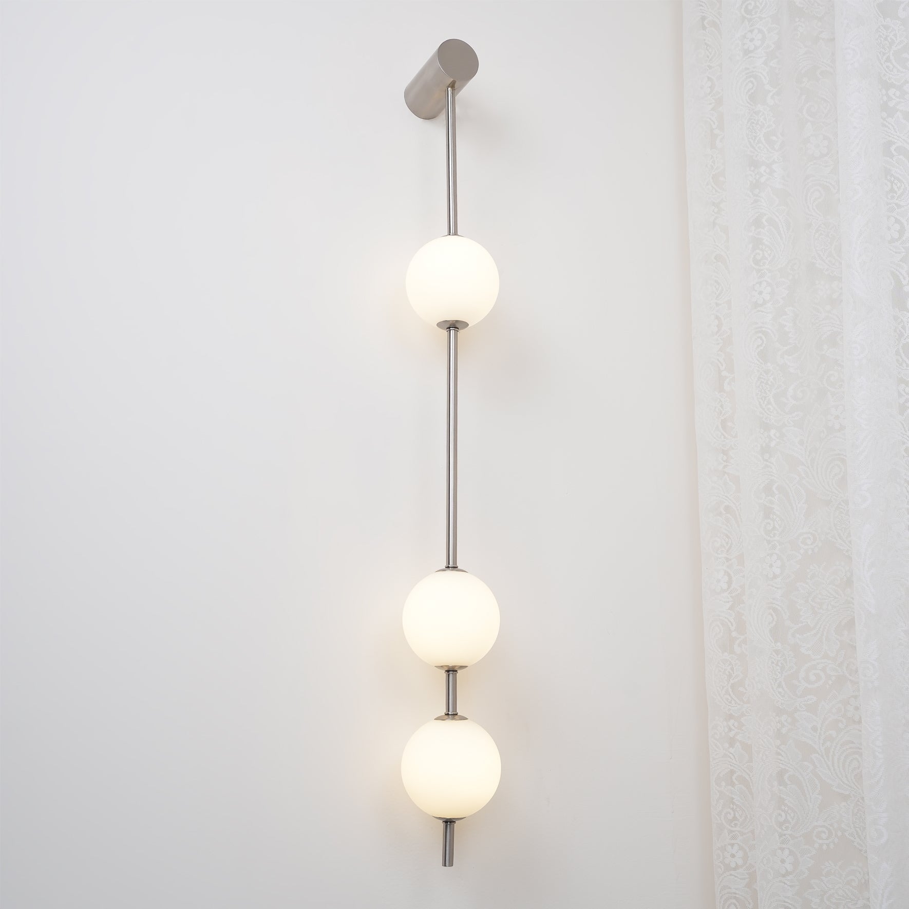 Lustra Wall Lamp Vertical Balls Brass - Neutral Decor