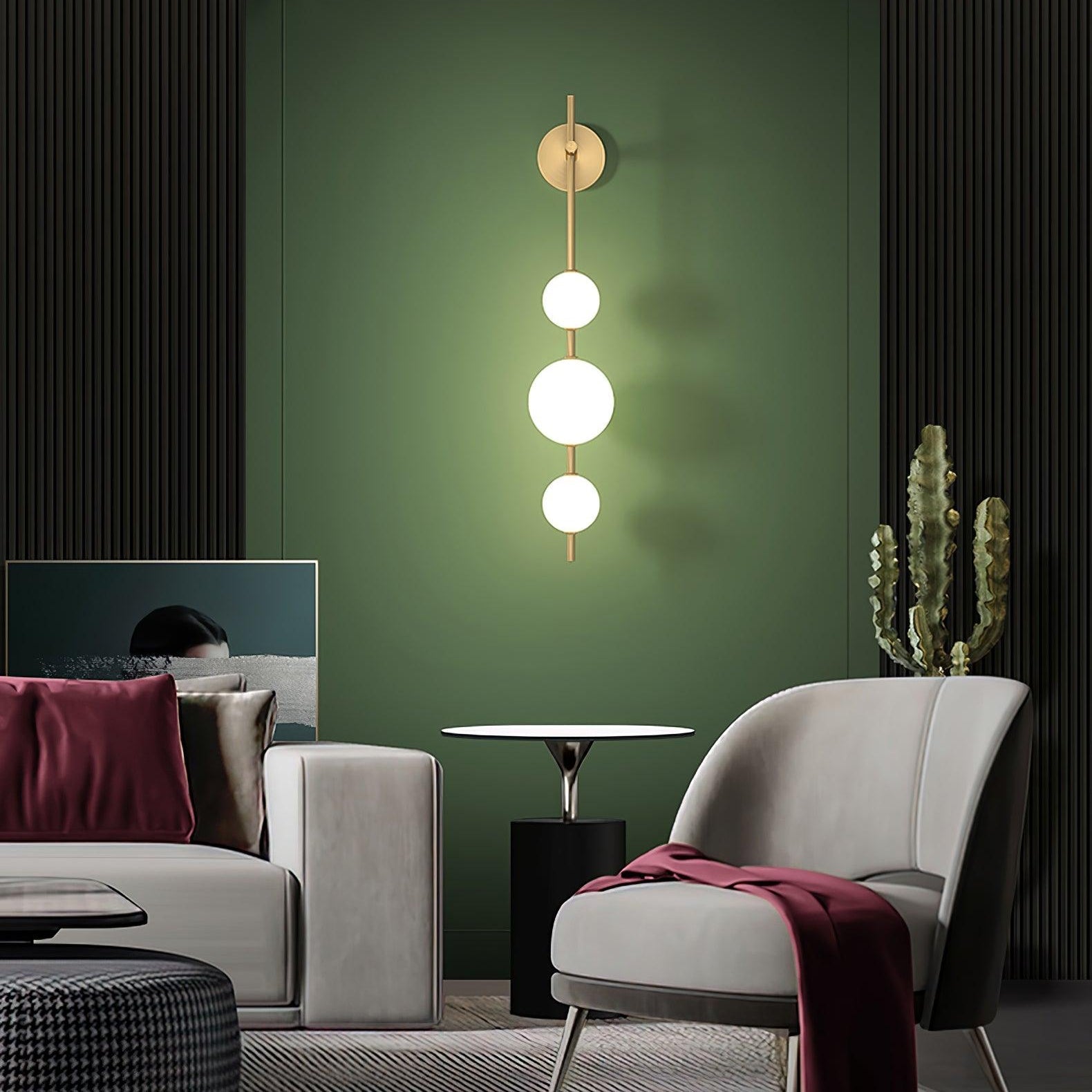 Ilraeia Vertical Globe Plug-in Wall Lamp