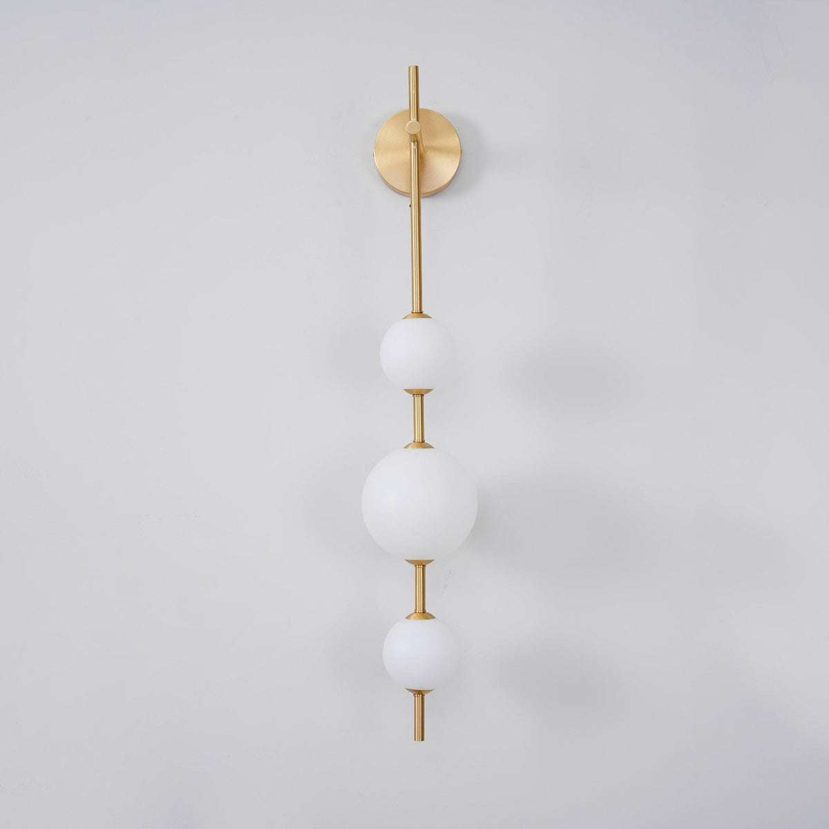 Miriiella Wall Lamp Vertical Globe Minimalist