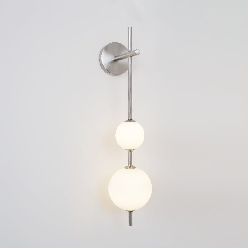 Ilraeia Vertical Globe Plug-in Wall Lamp