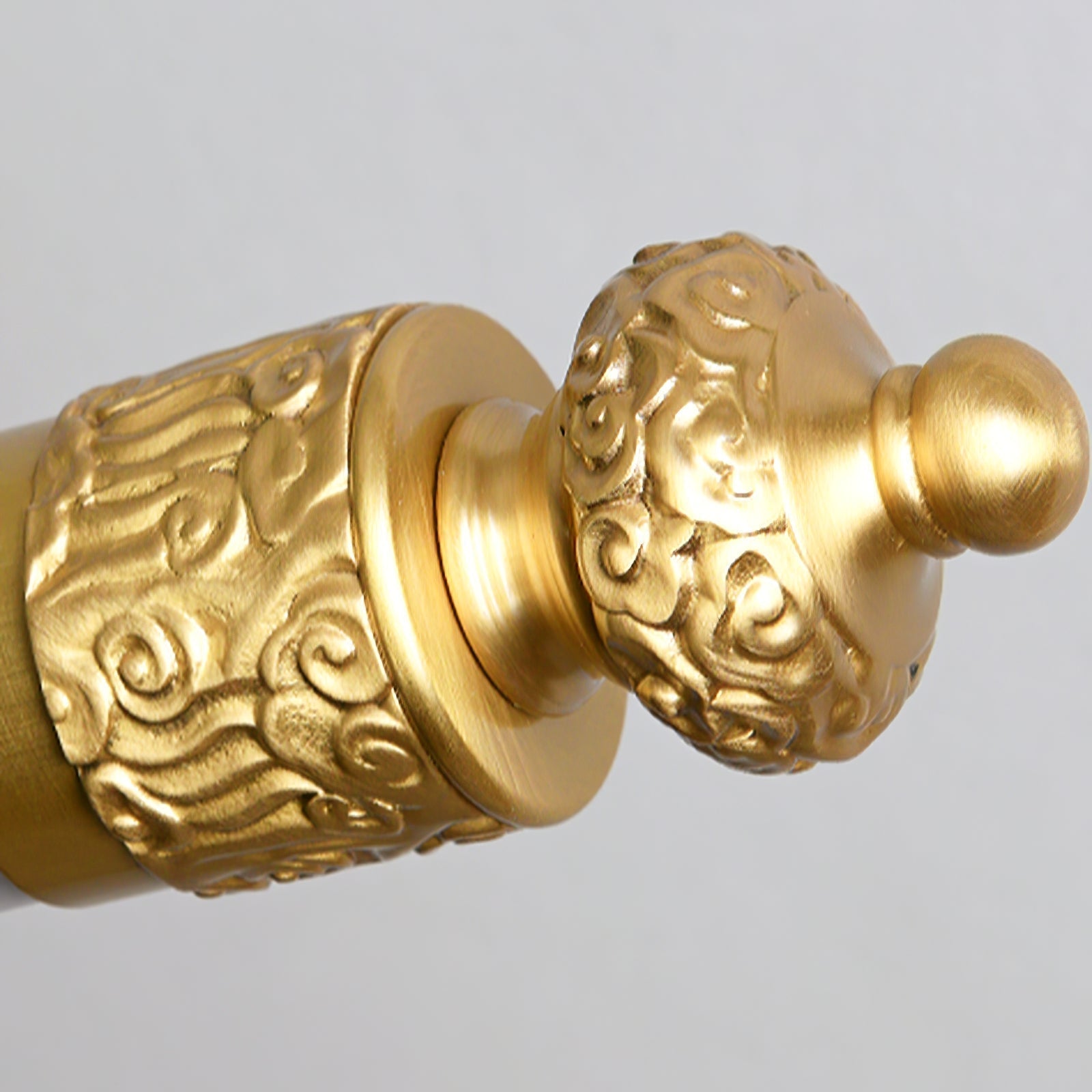 Cloren Premium Nordic Art Vanity Brass Wall Light