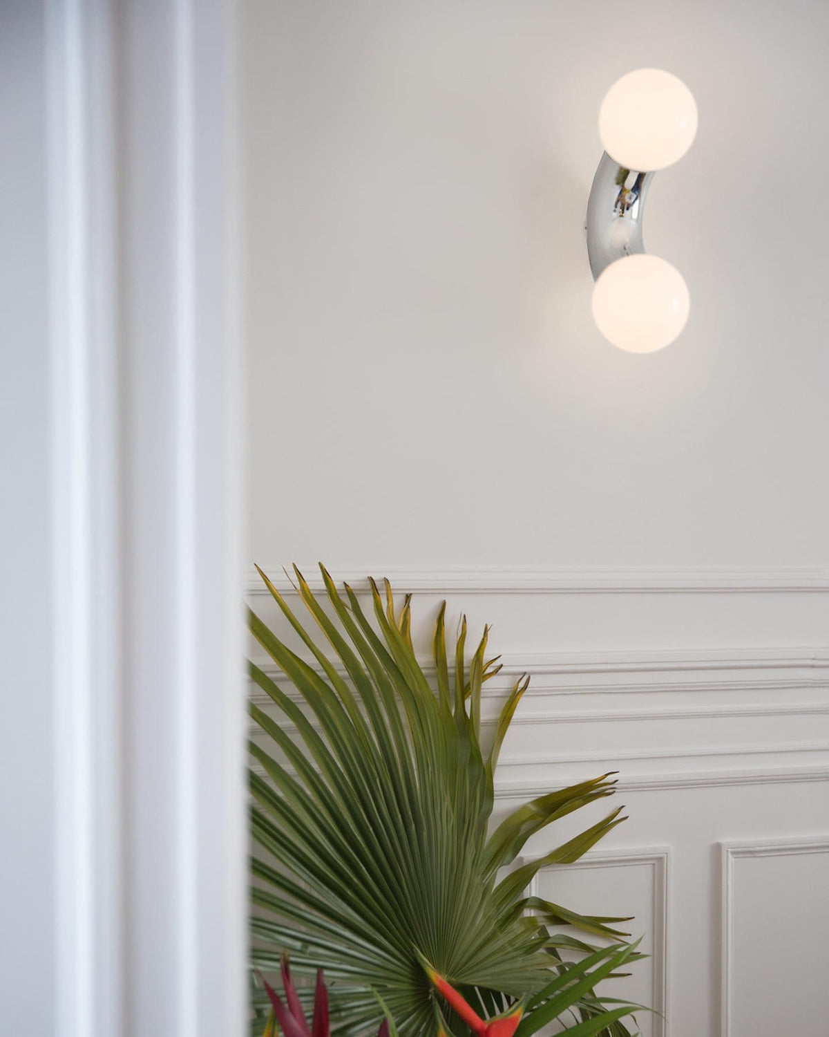 Vaelorn Premium Nordic Art Glass Wall Lamp
