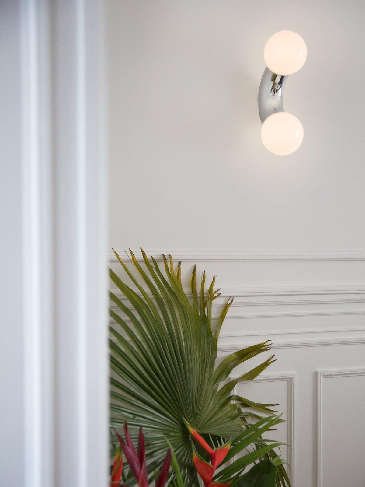Vaelorn Premium Nordic Art Glass Wall Lamp