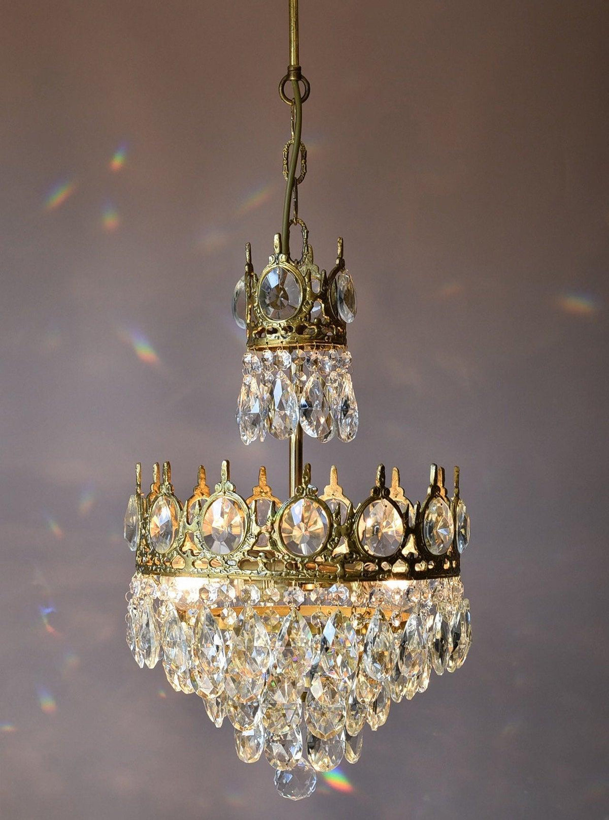 Luxeian Vintage Crystal Chandelier