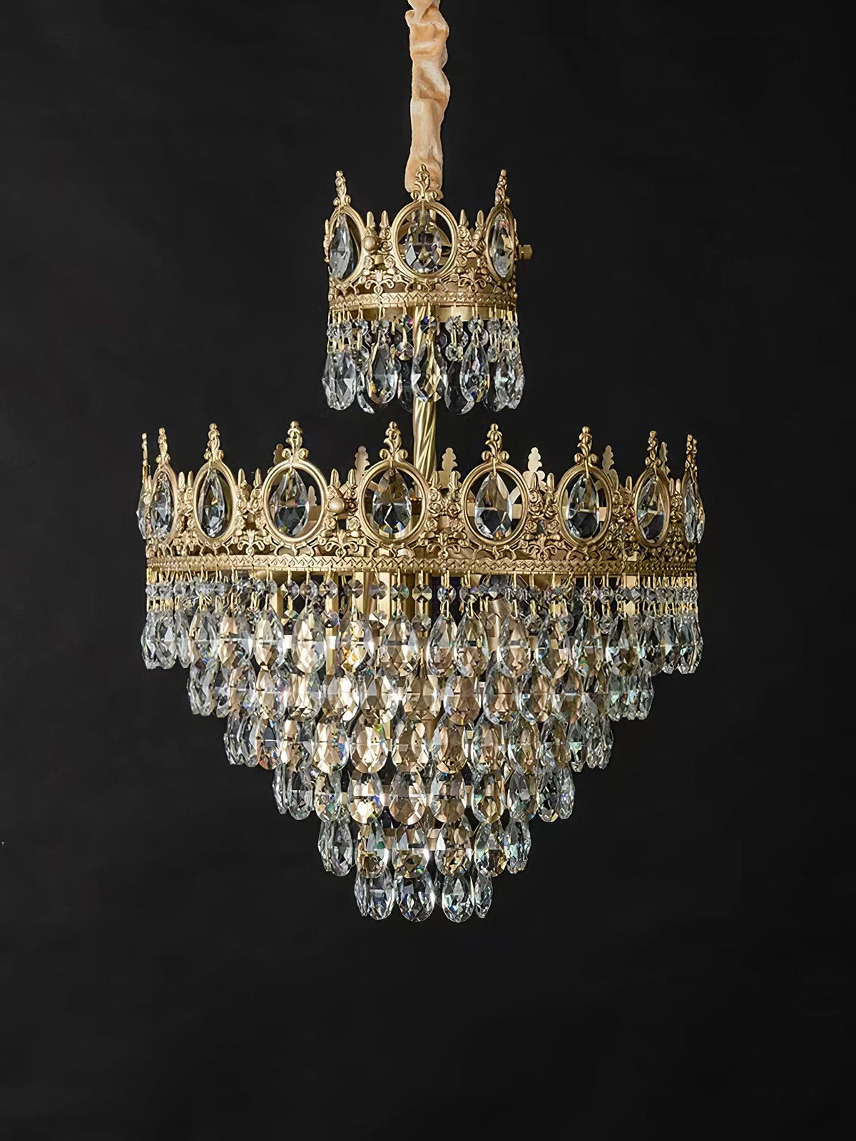 Luxeian Vintage Crystal Chandelier