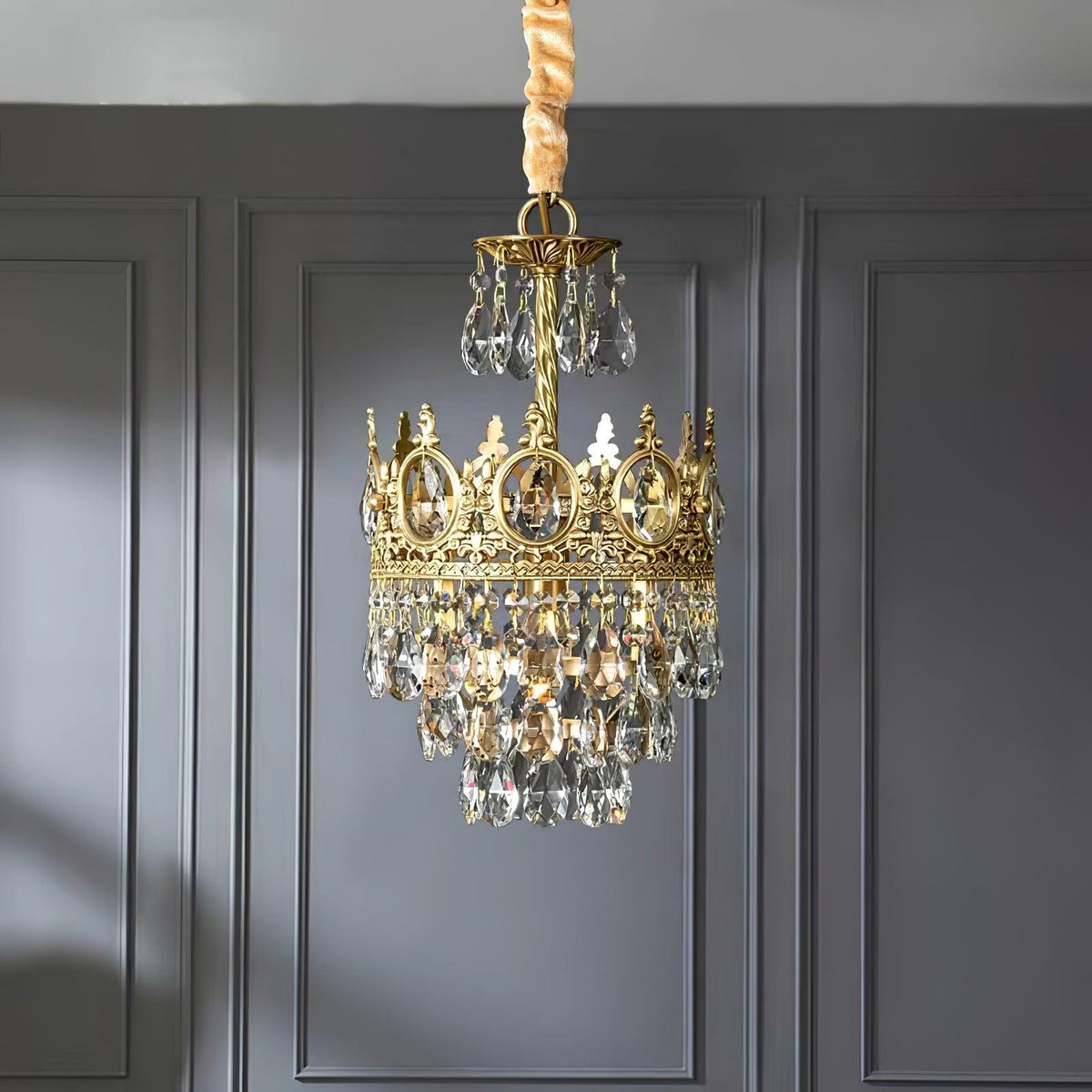Luxeian Vintage Crystal Chandelier