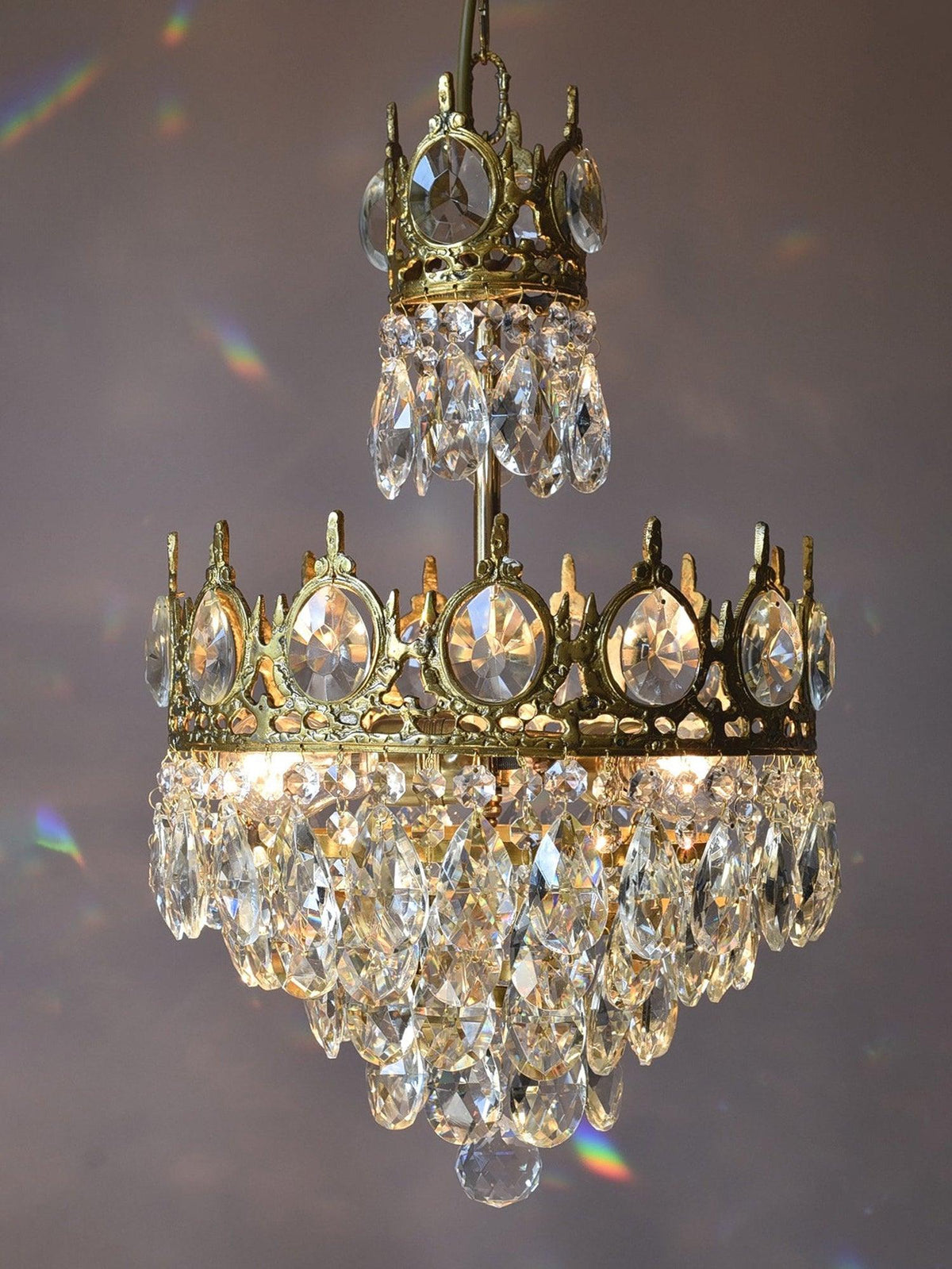 Luxeian Vintage Crystal Chandelier