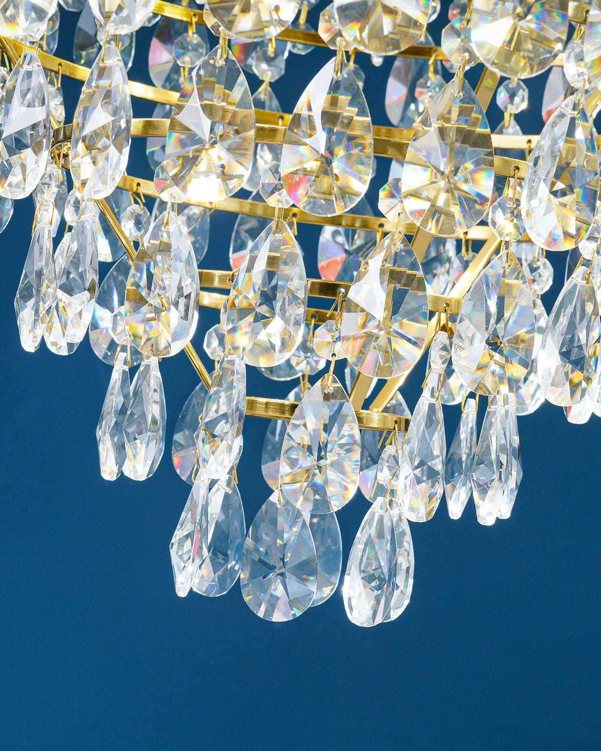 Luxeian Vintage Crystal Chandelier