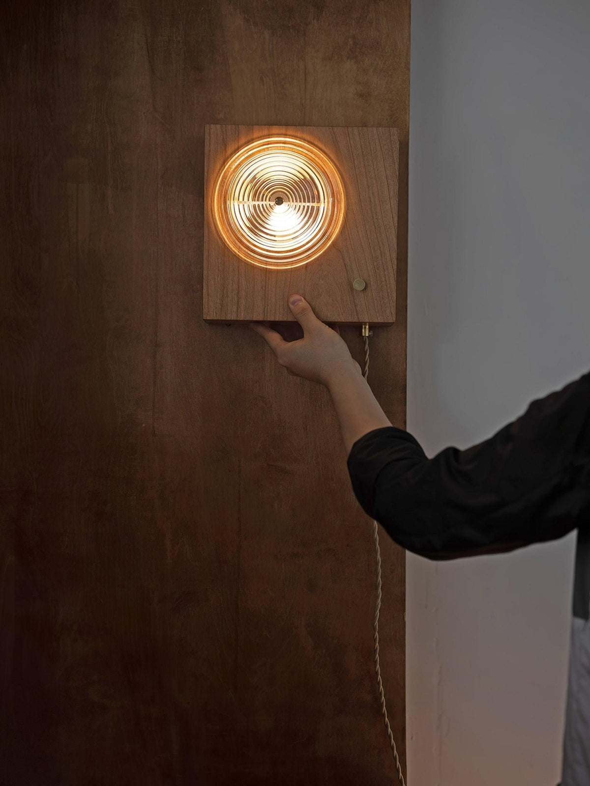 Echo Fashion Glass Wall Lamp