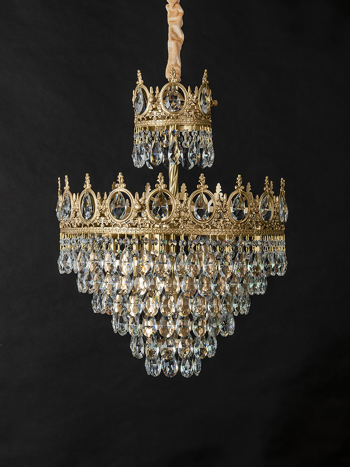 Luxeian Vintage Crystal Chandelier