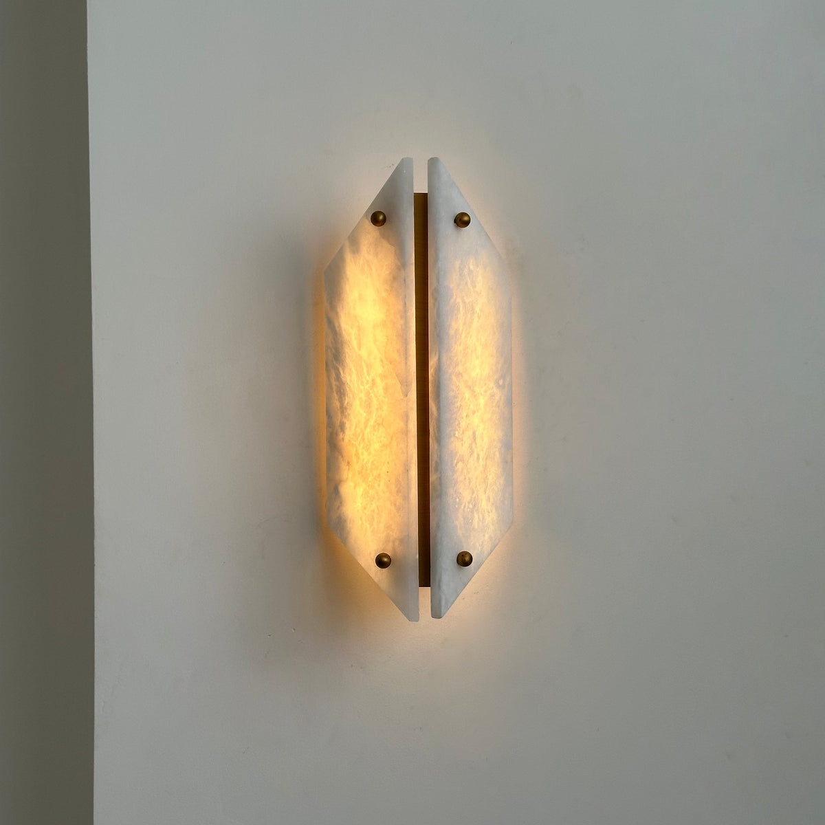 Terianelle Wall Lamp