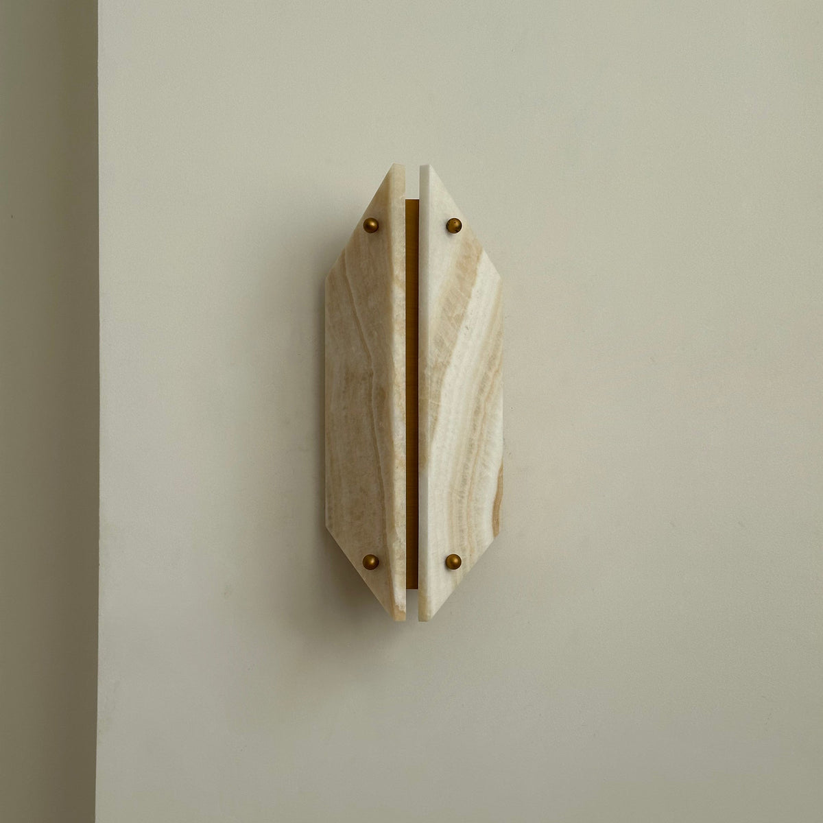 Terianelle Wall Lamp